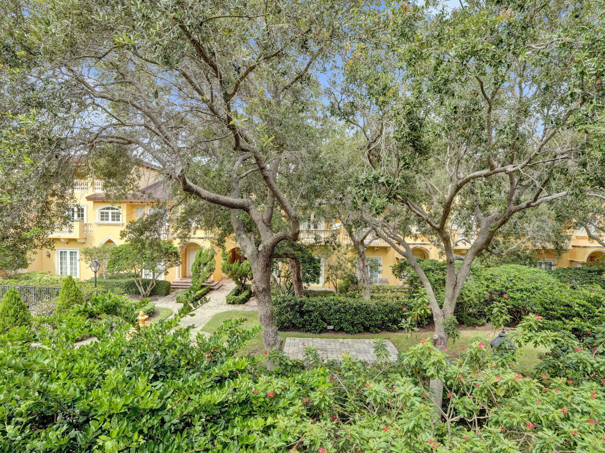 385 NE 69TH Circle