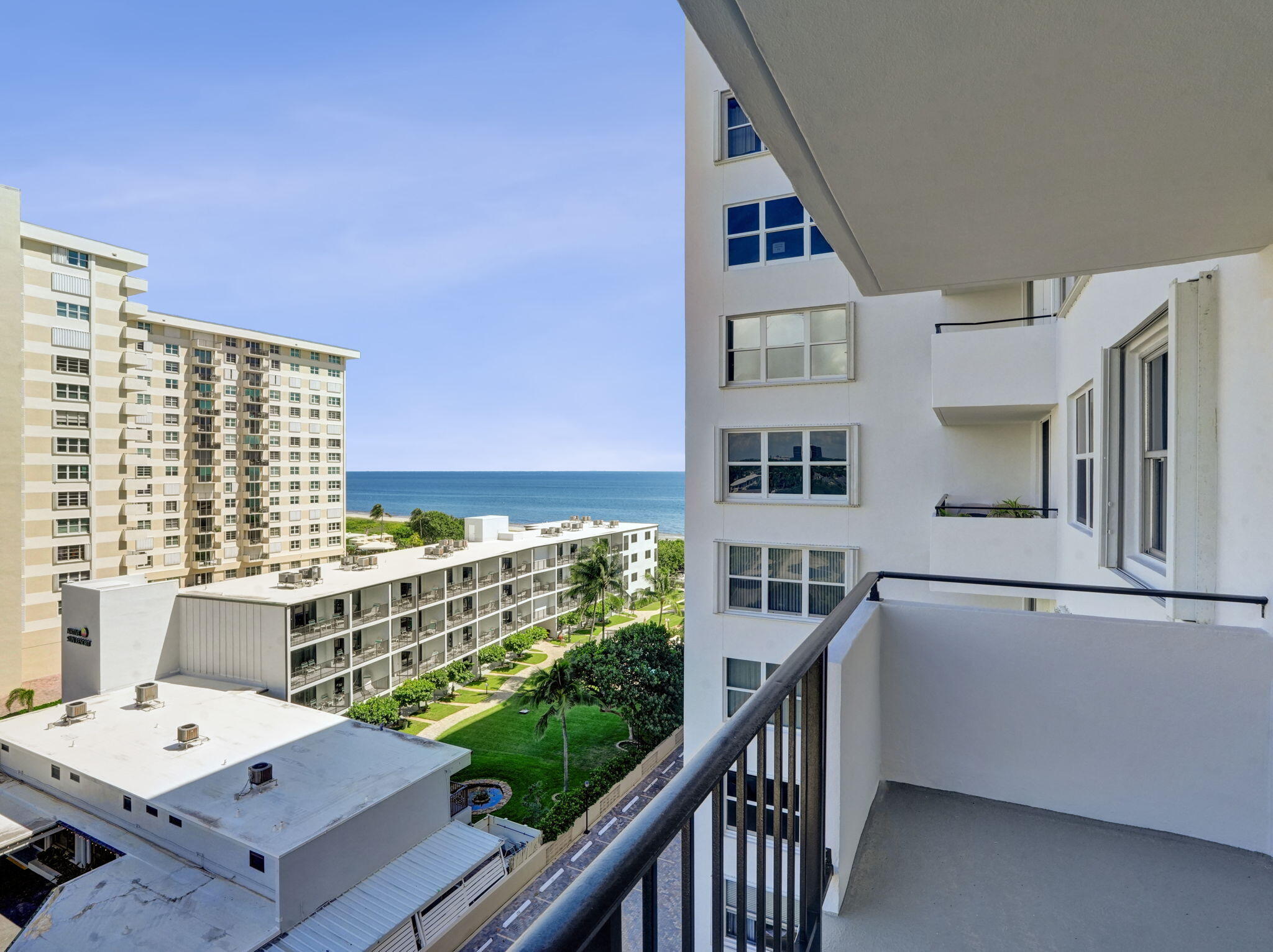 2000 S Ocean Boulevard 7N, Lauderdale-By-The-Sea Unit: 7N