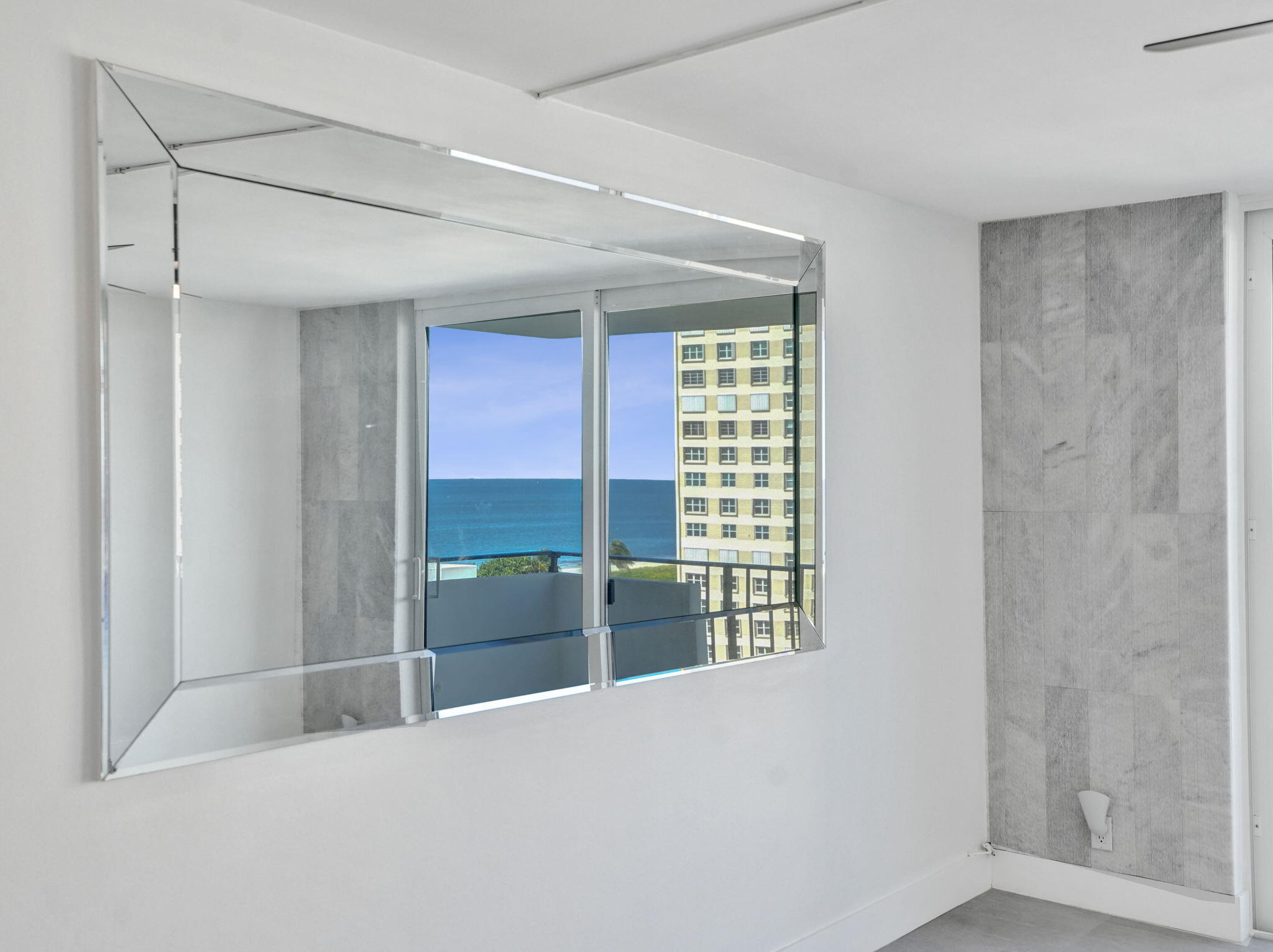 2000 S Ocean Boulevard 7N, Lauderdale-By-The-Sea Unit: 7N