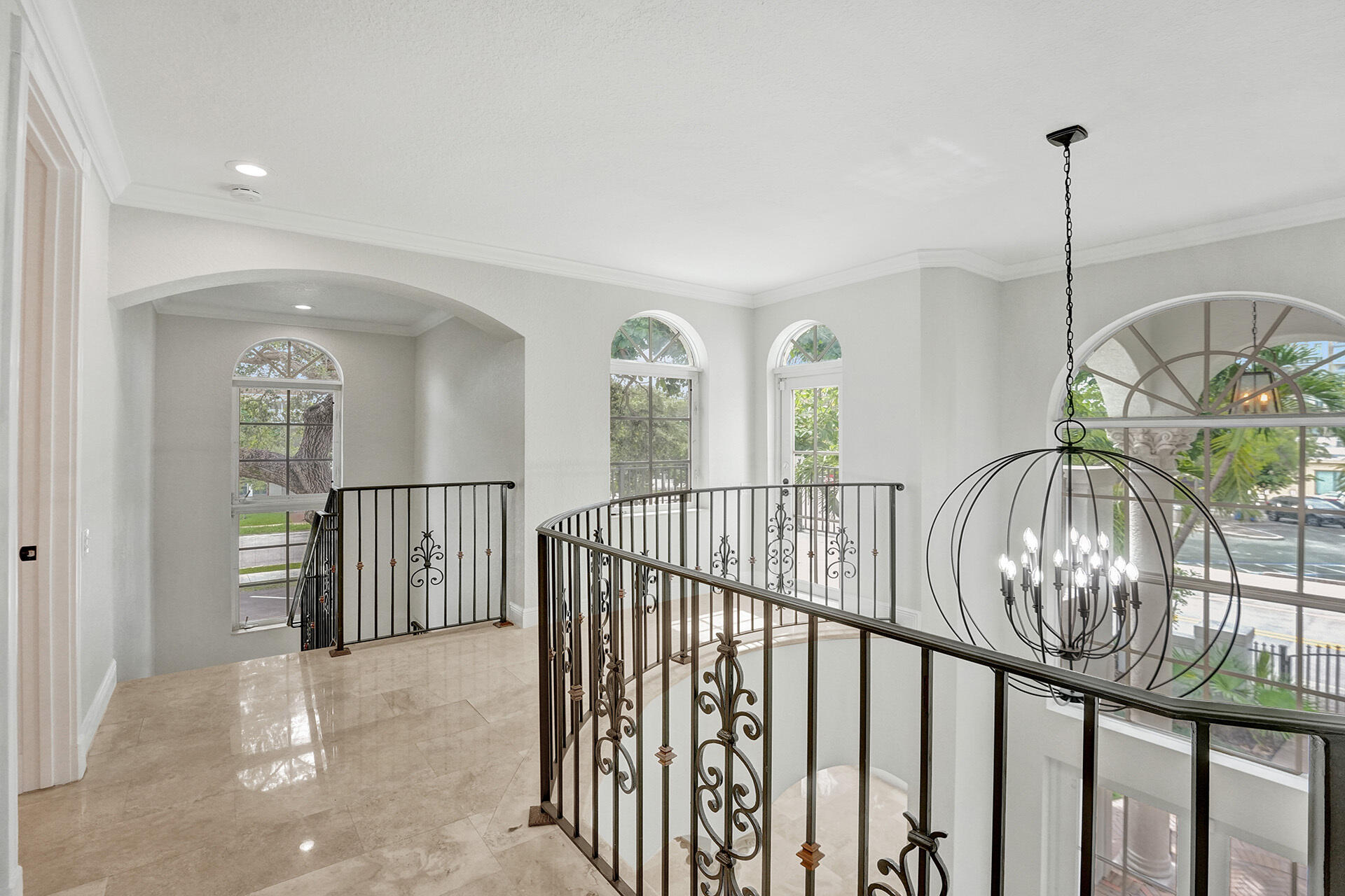 827 SE 2ND Court