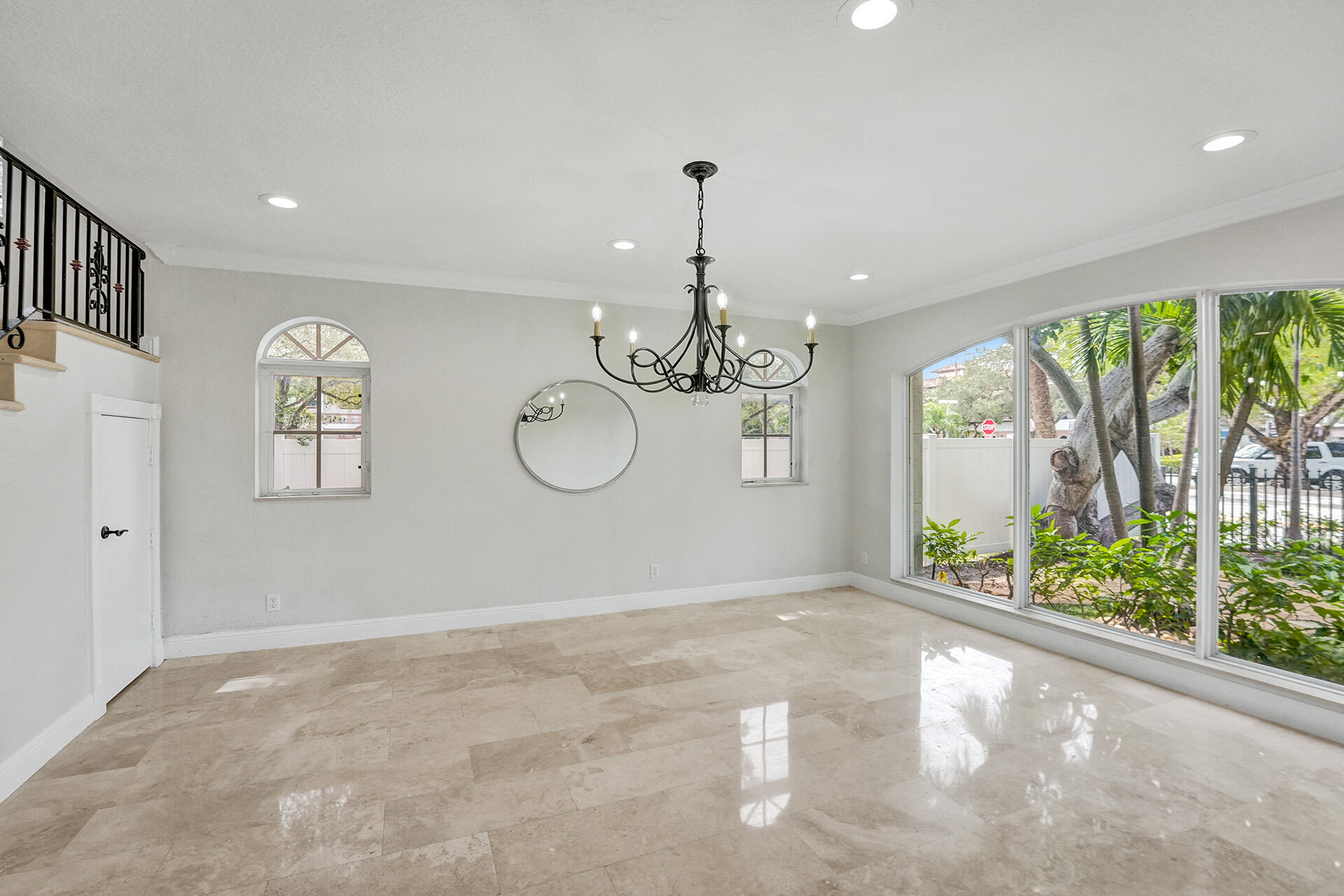 827 SE 2ND Court