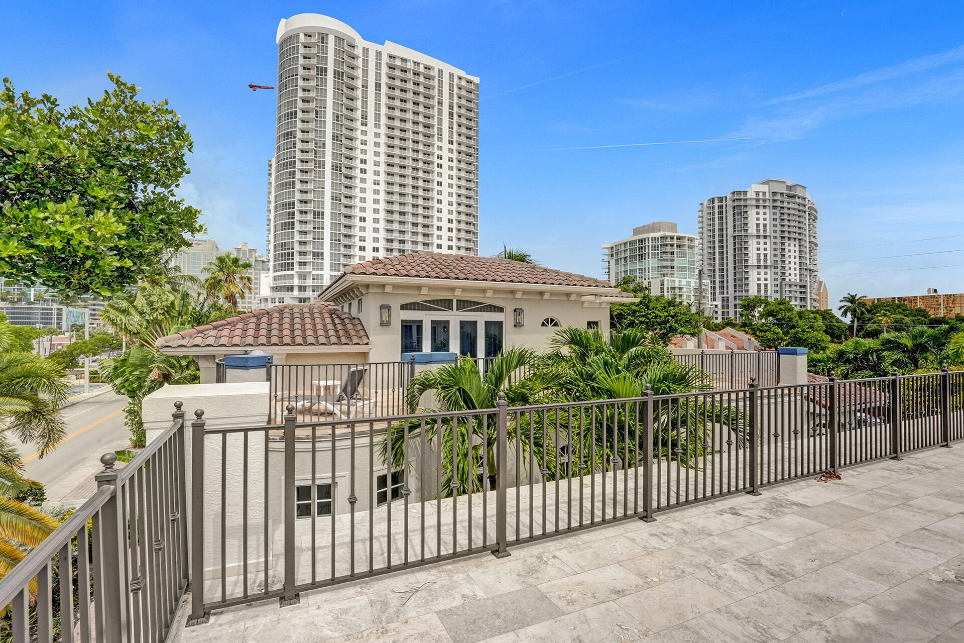 827 SE 2ND Court