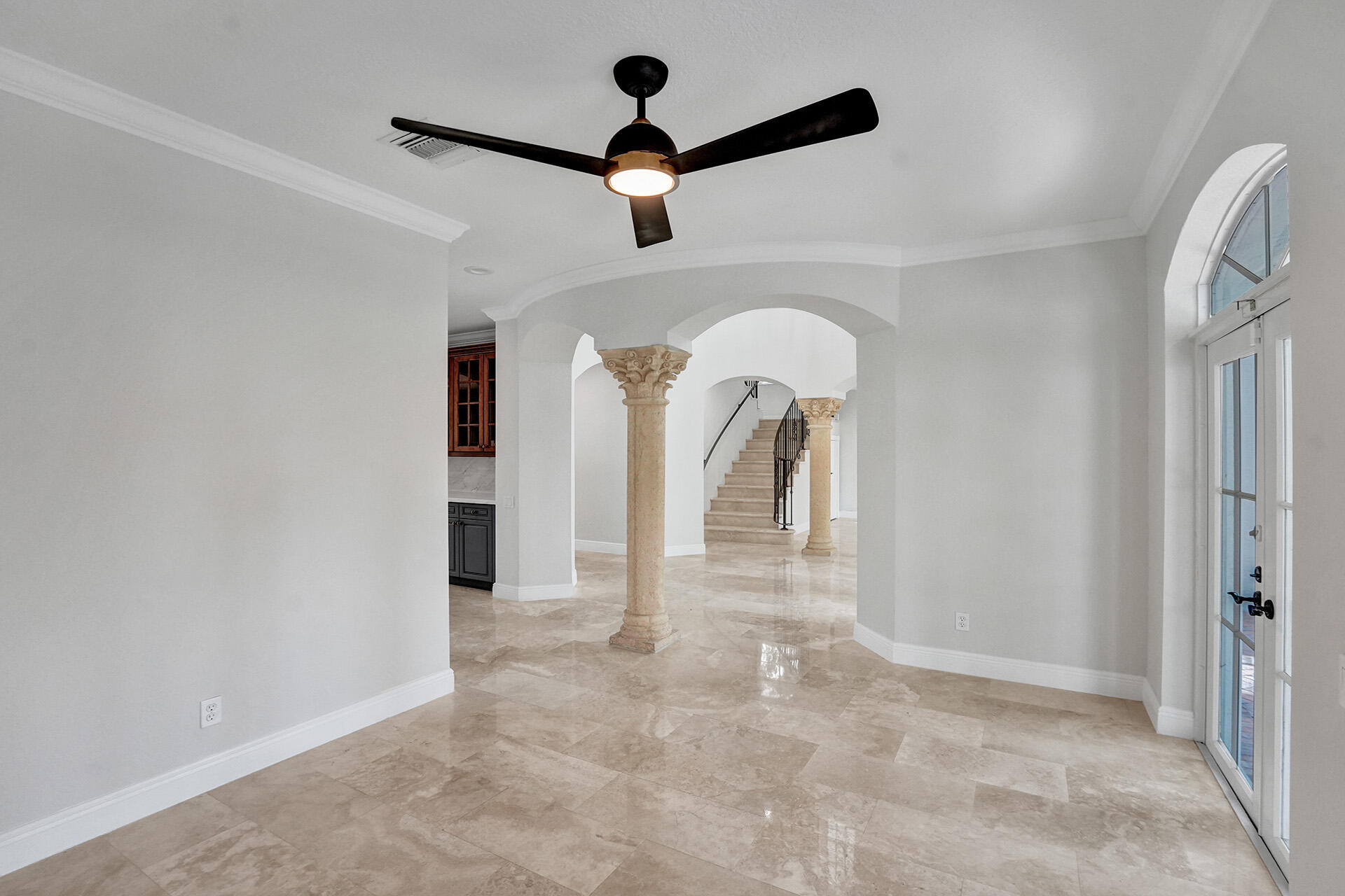 827 SE 2ND Court
