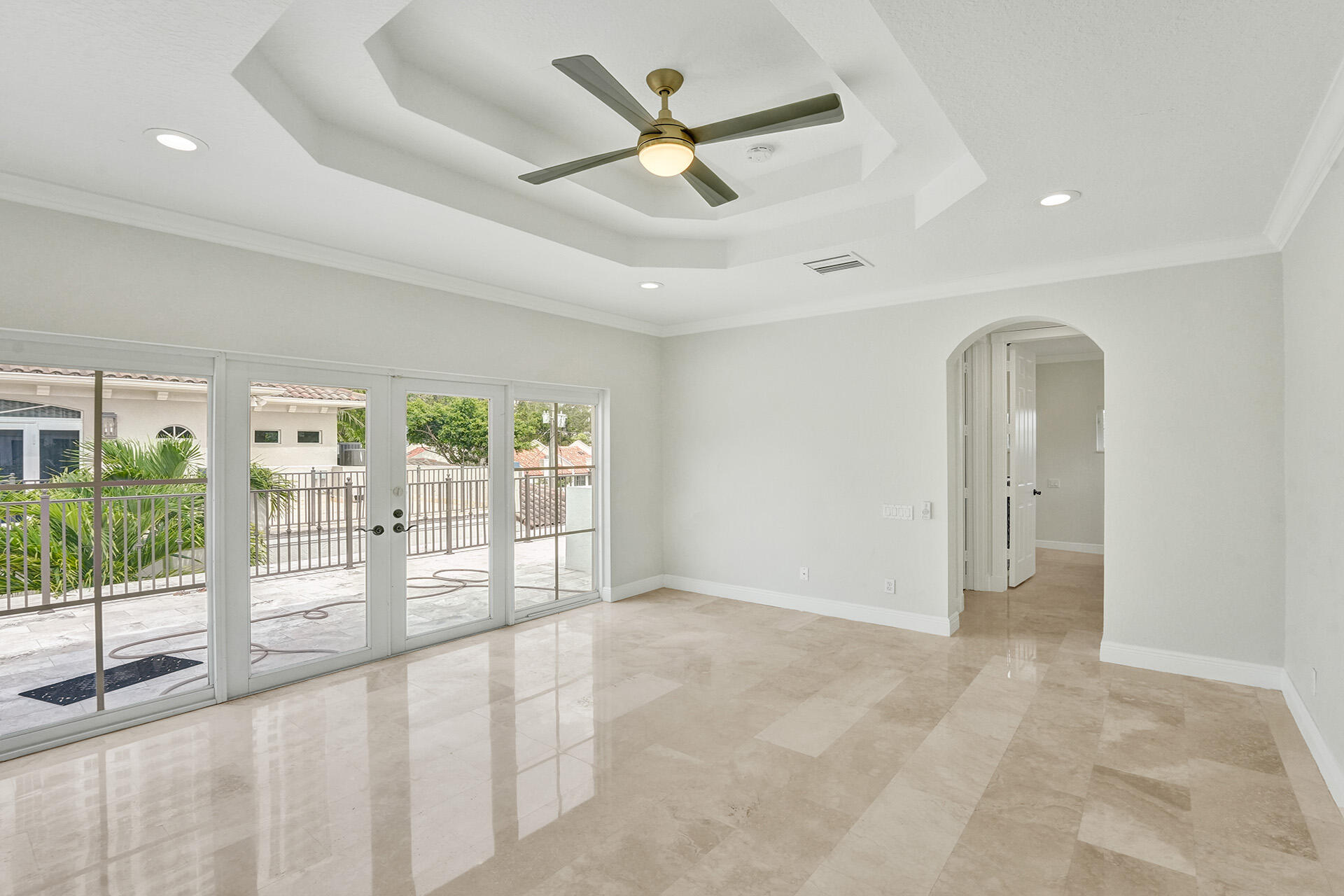 827 SE 2ND Court