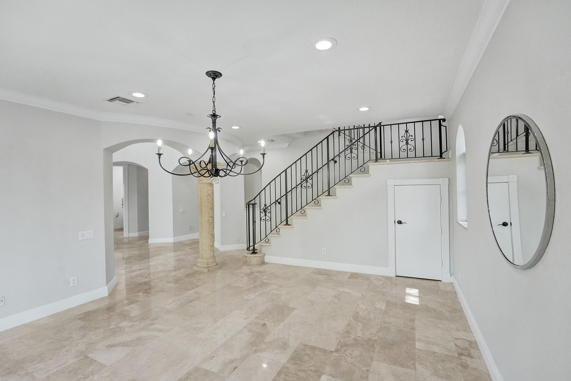 827 SE 2ND Court