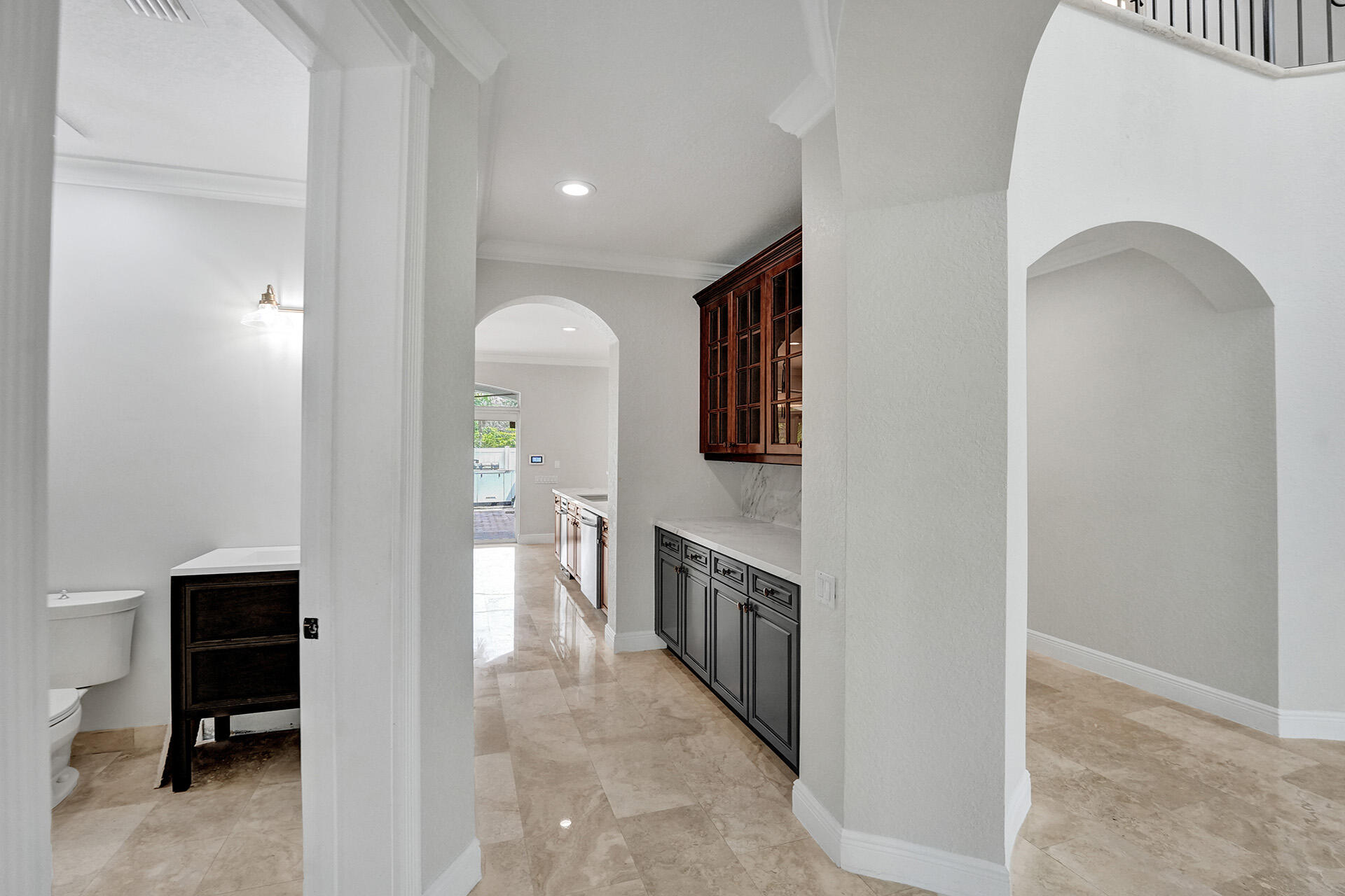 827 SE 2ND Court