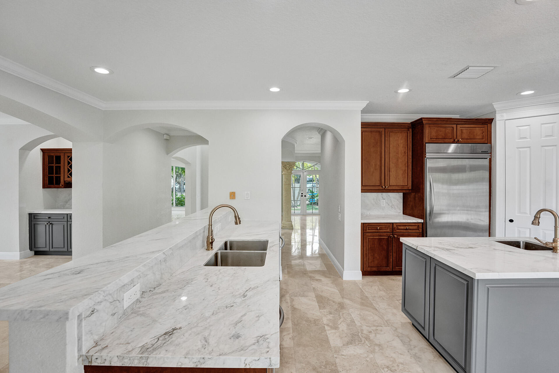 827 SE 2ND Court