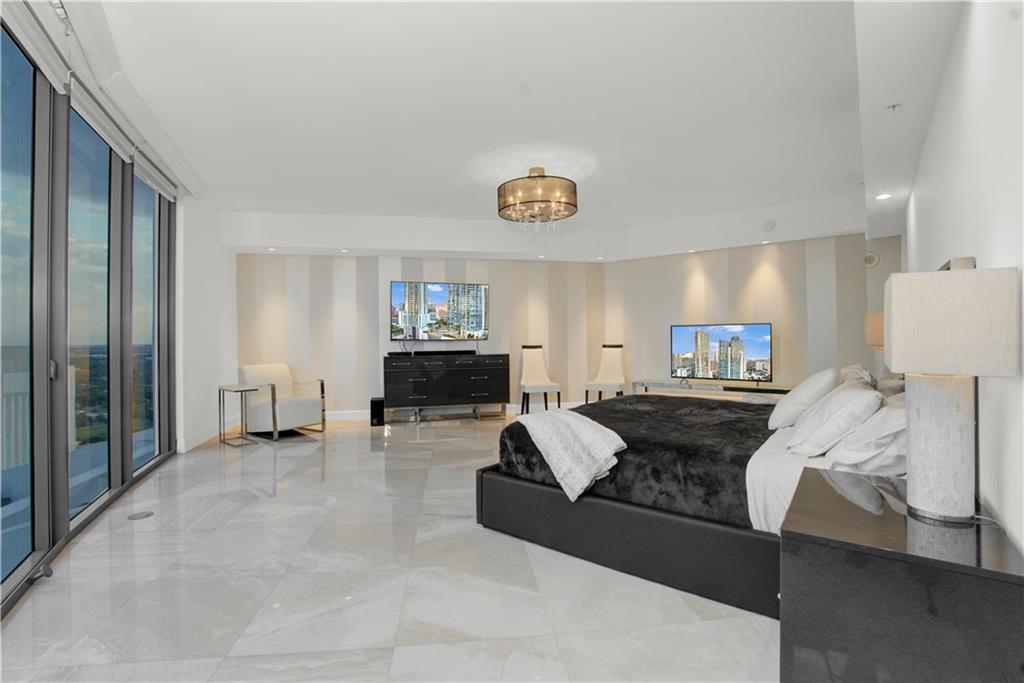 333 Las Olas Way Unit: 3806