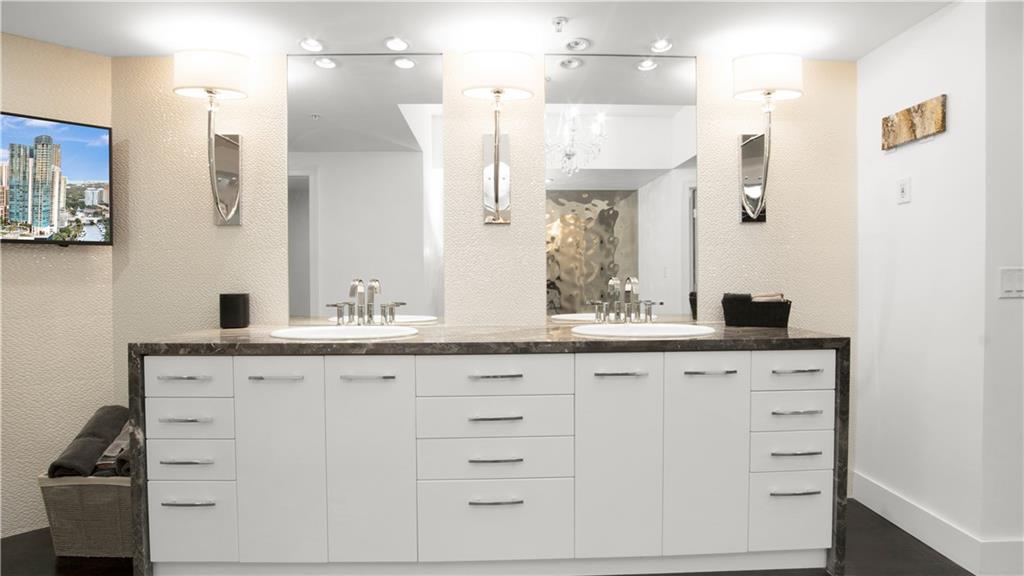 333 Las Olas Way Unit: 3806