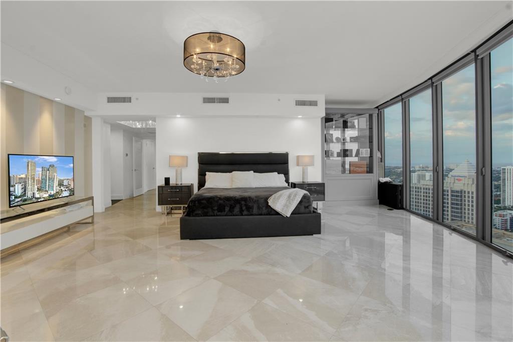 333 Las Olas Way Unit: 3806