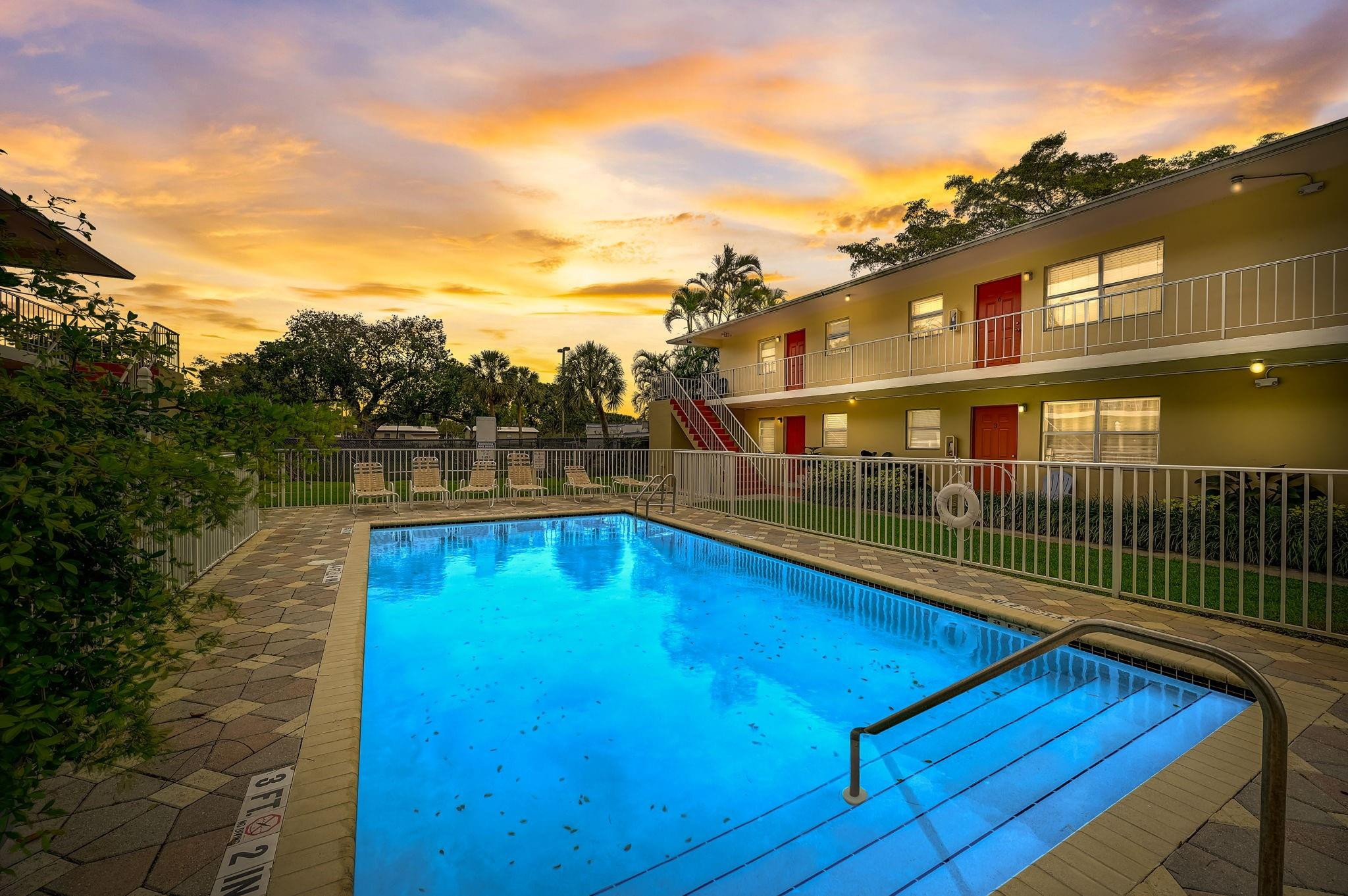 305 NE 16th Street 4