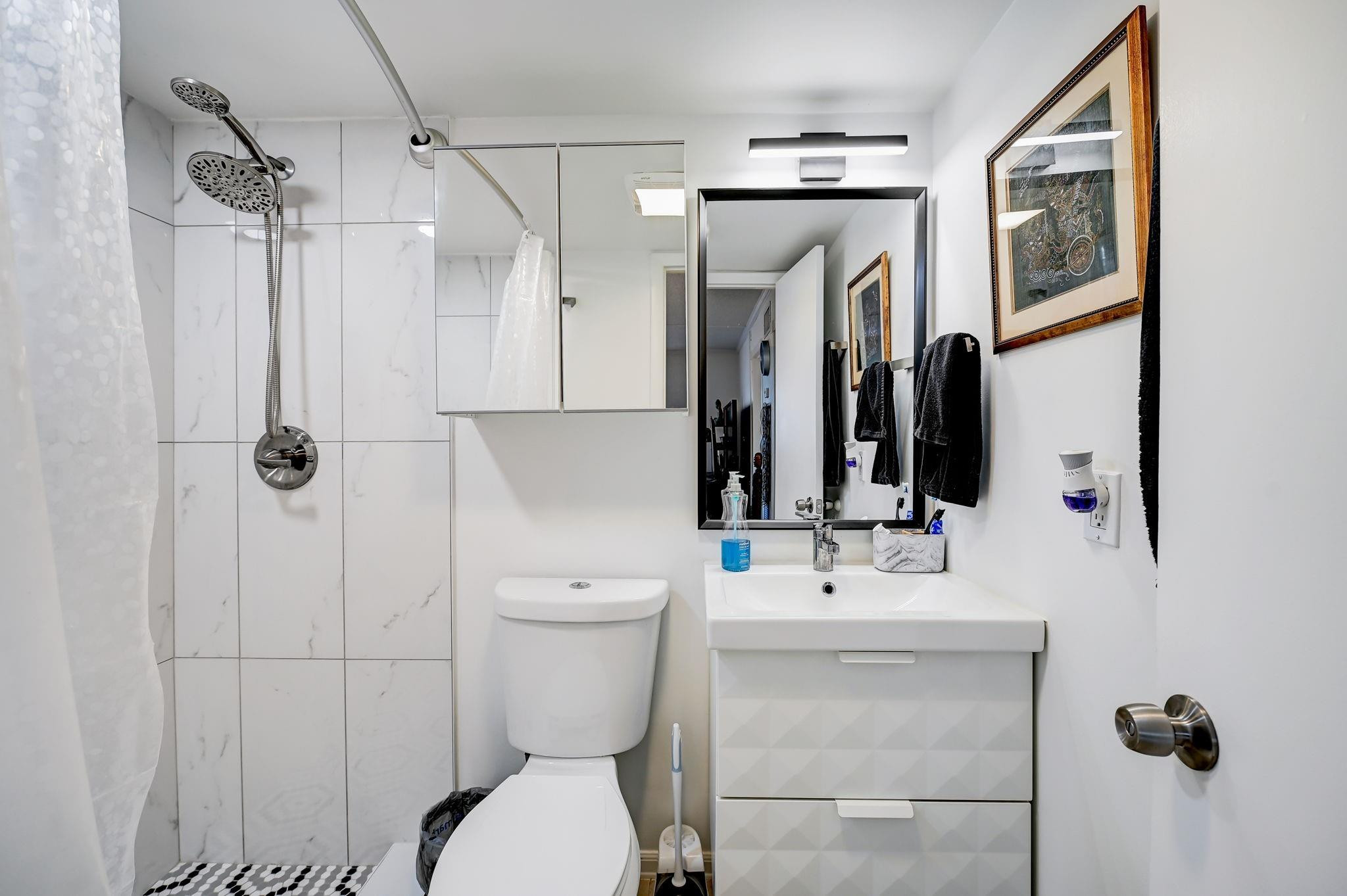 305 NE 16th Street 4