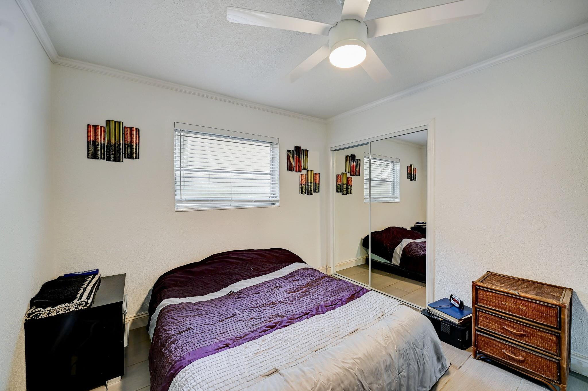 305 NE 16th Street 4