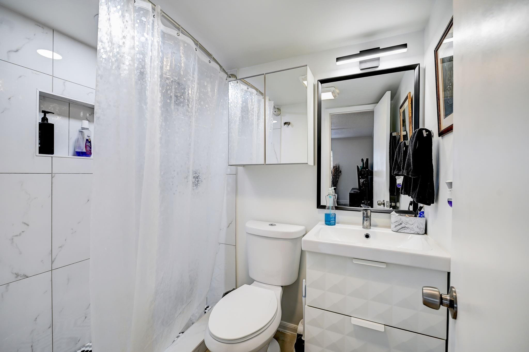 305 NE 16th Street 4