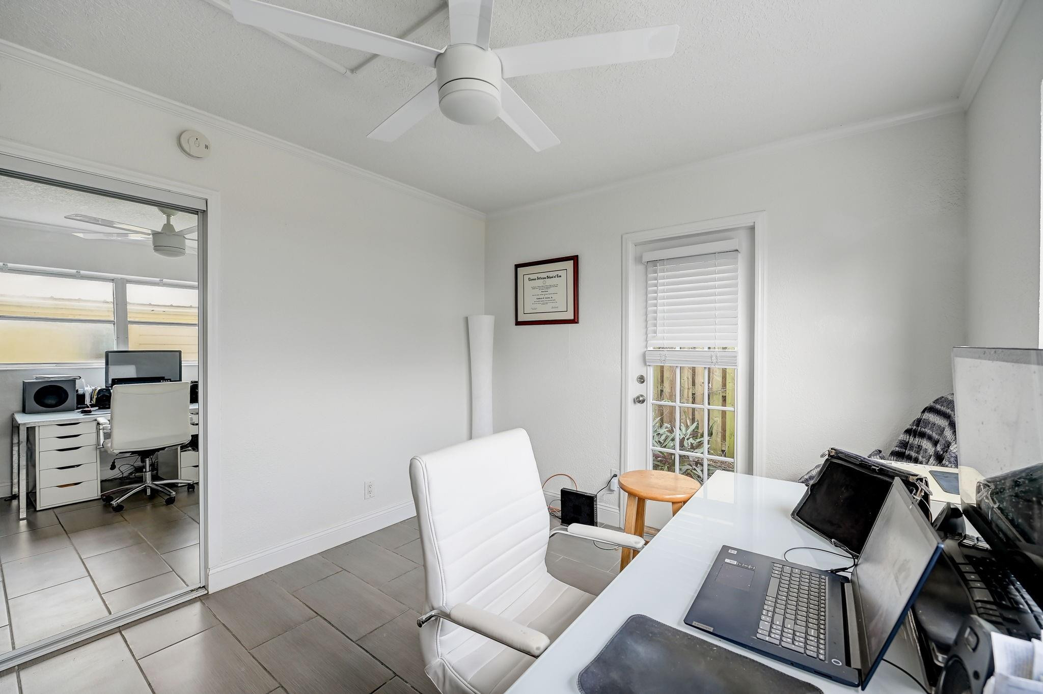 305 NE 16th Street 4