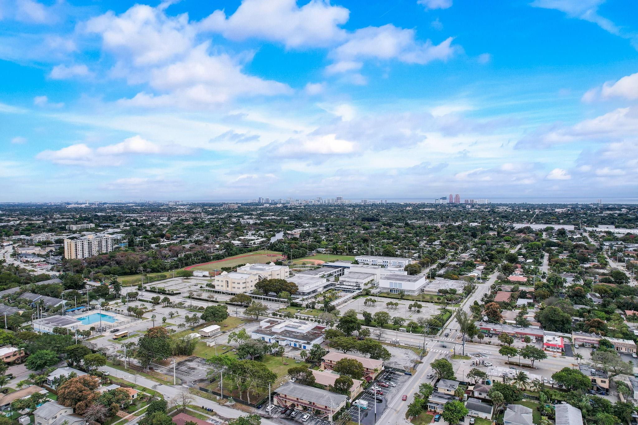 305 NE 16th Street 4