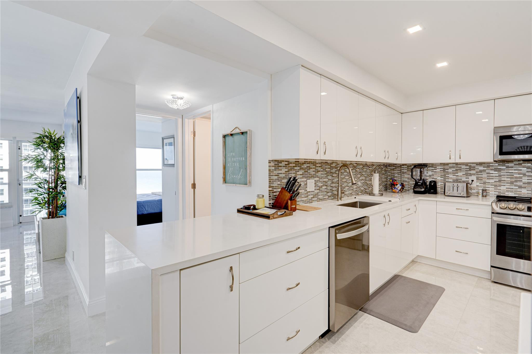 3500 Galt Ocean Drive 716