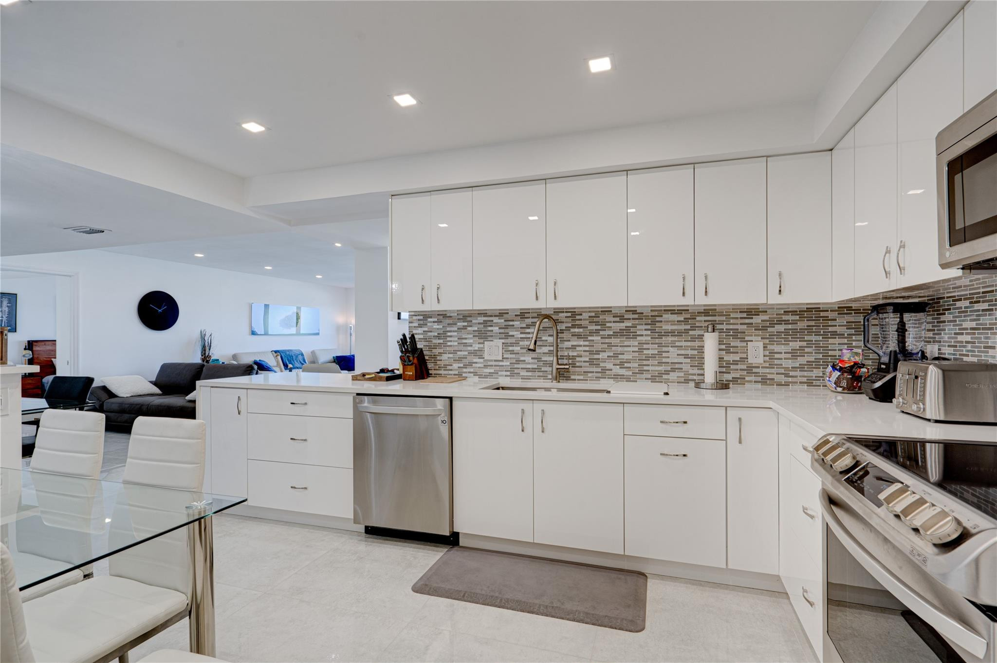 3500 Galt Ocean Drive 716