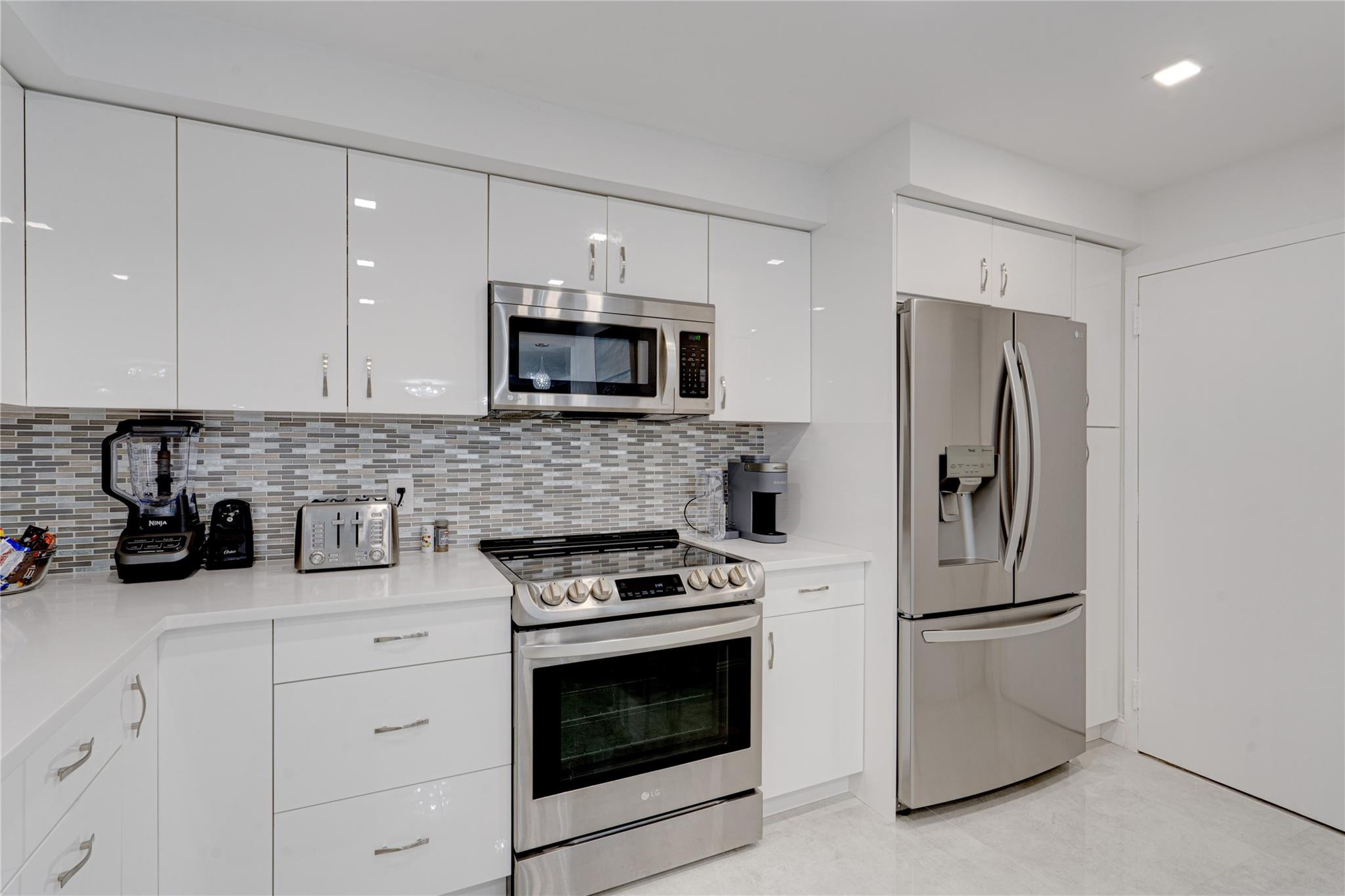 3500 Galt Ocean Drive 716