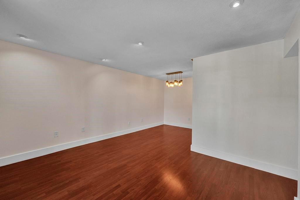 8950 NE 8th Avenue 213