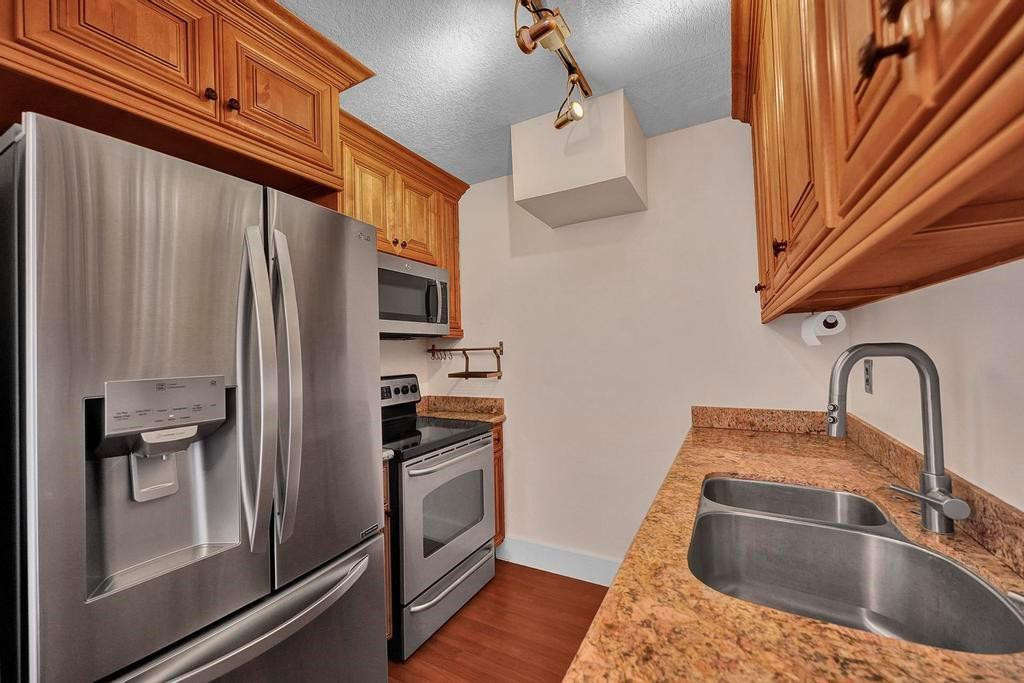 8950 NE 8th Avenue 213