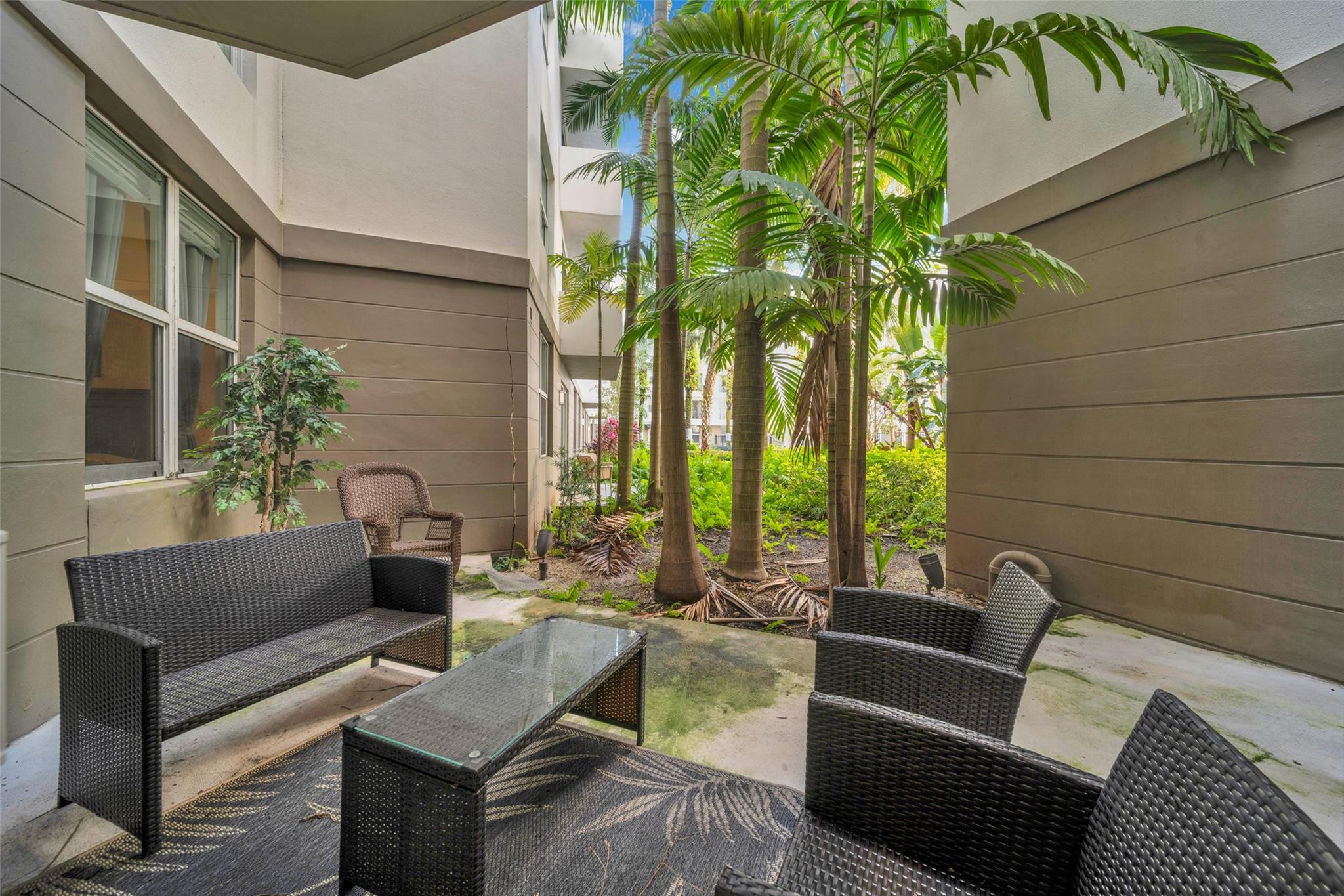 2421 NE 65th Street 2-113