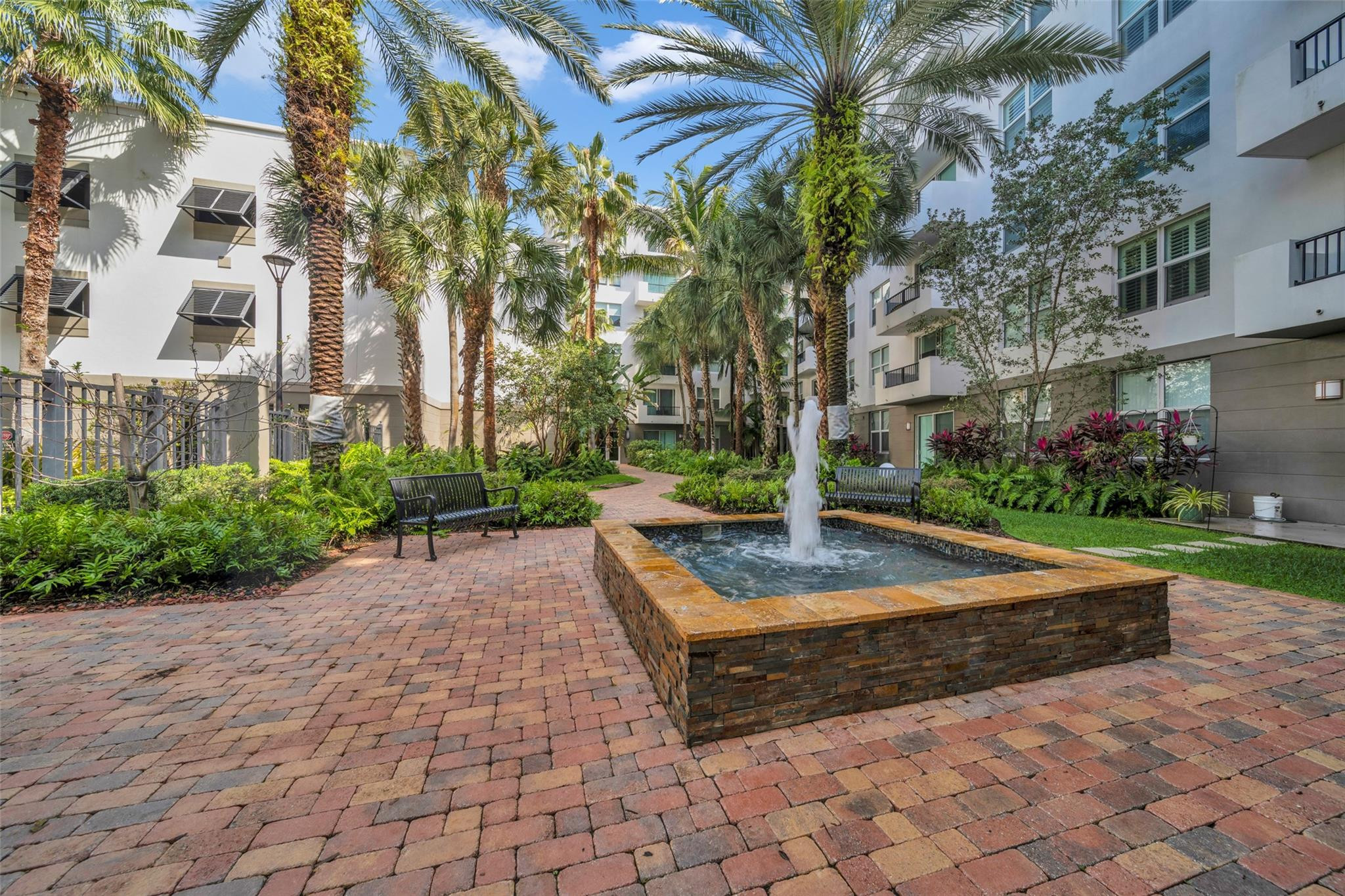 2421 NE 65th Street 2-113