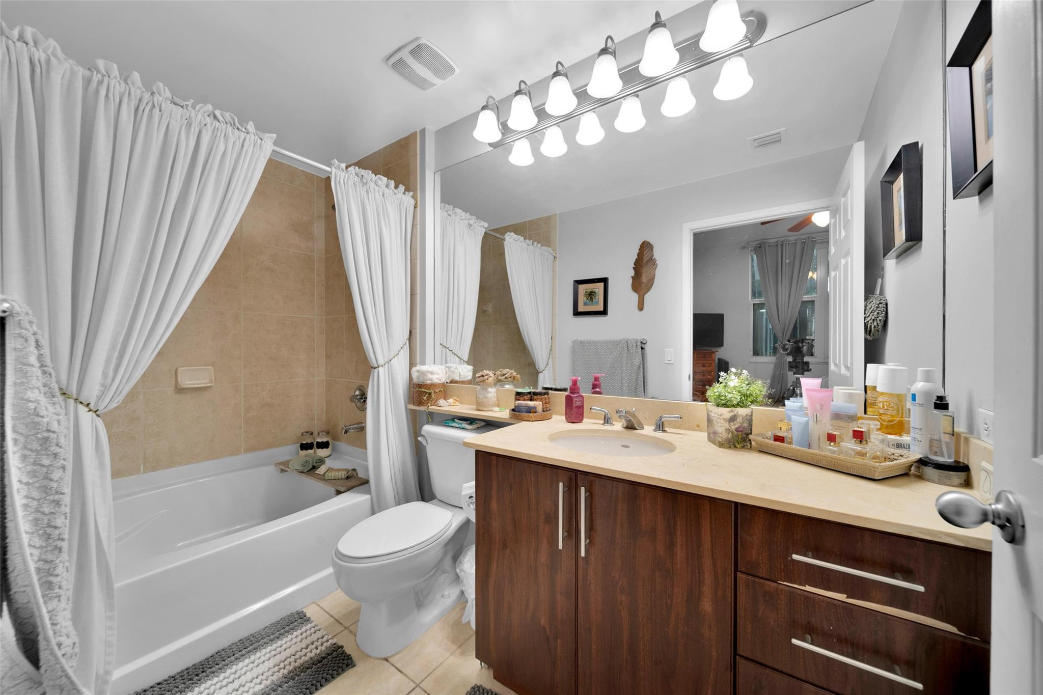 2421 NE 65th Street 2-113