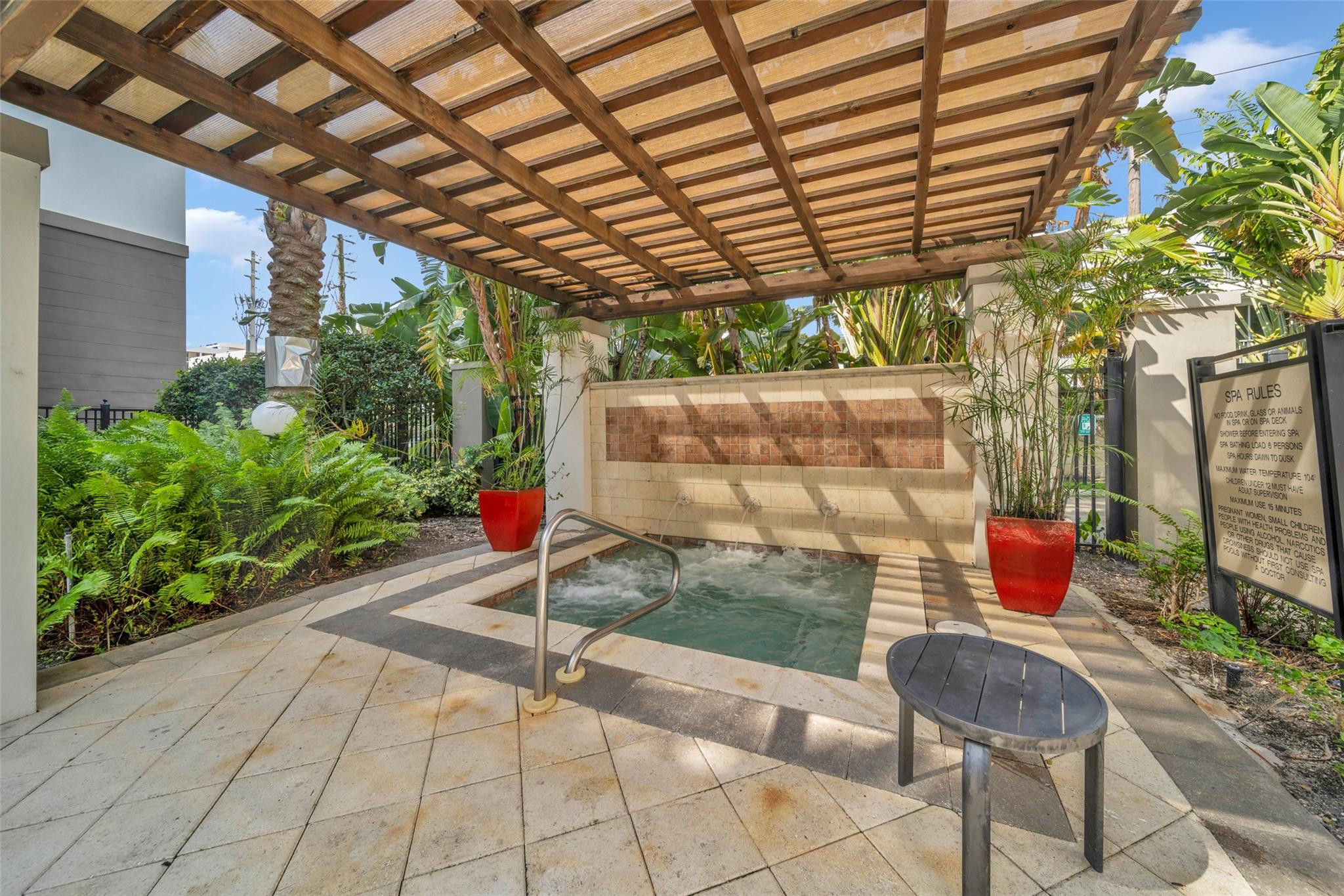 2421 NE 65th Street 2-113