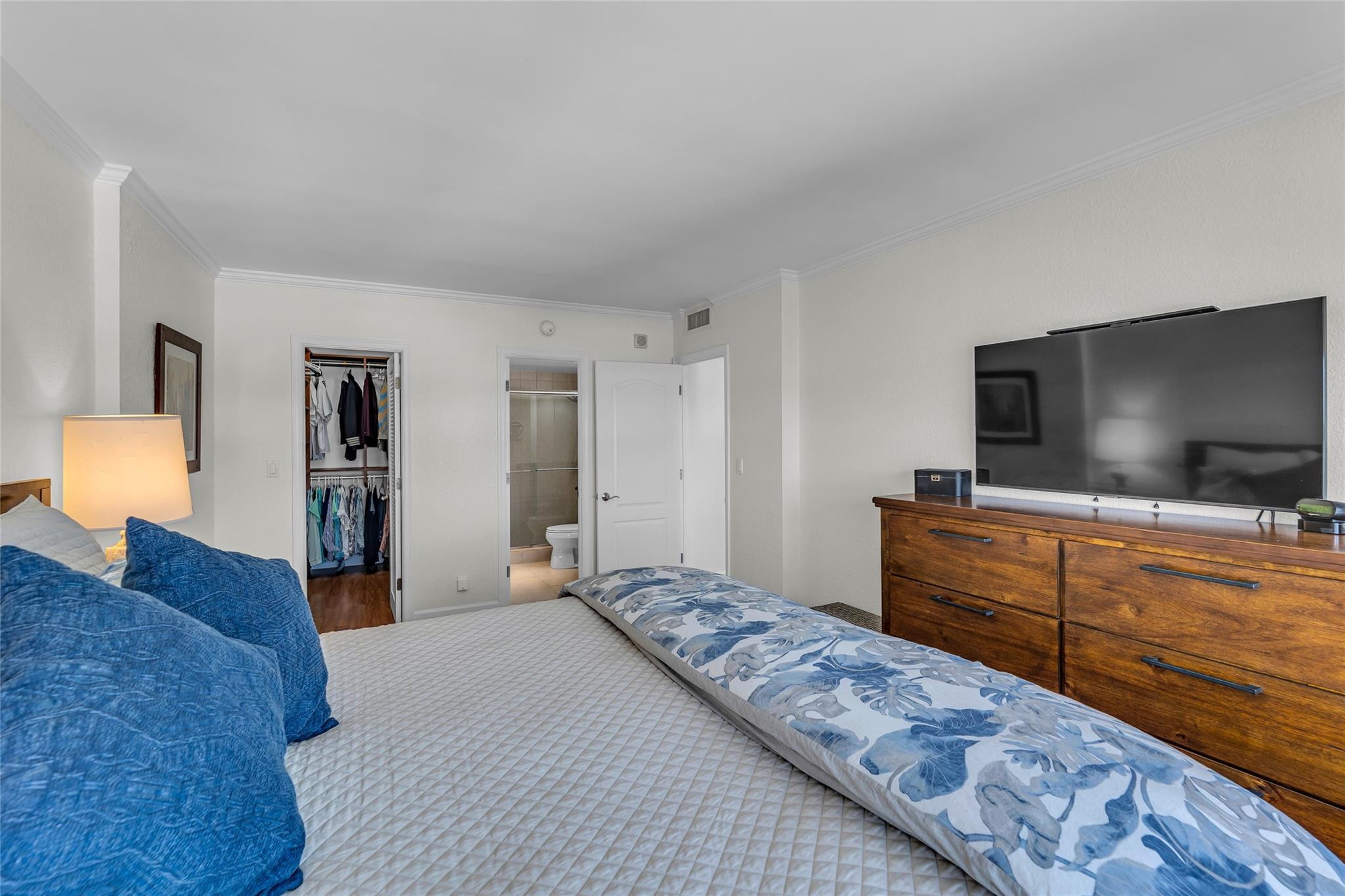 2900 NE 30th Street G-9