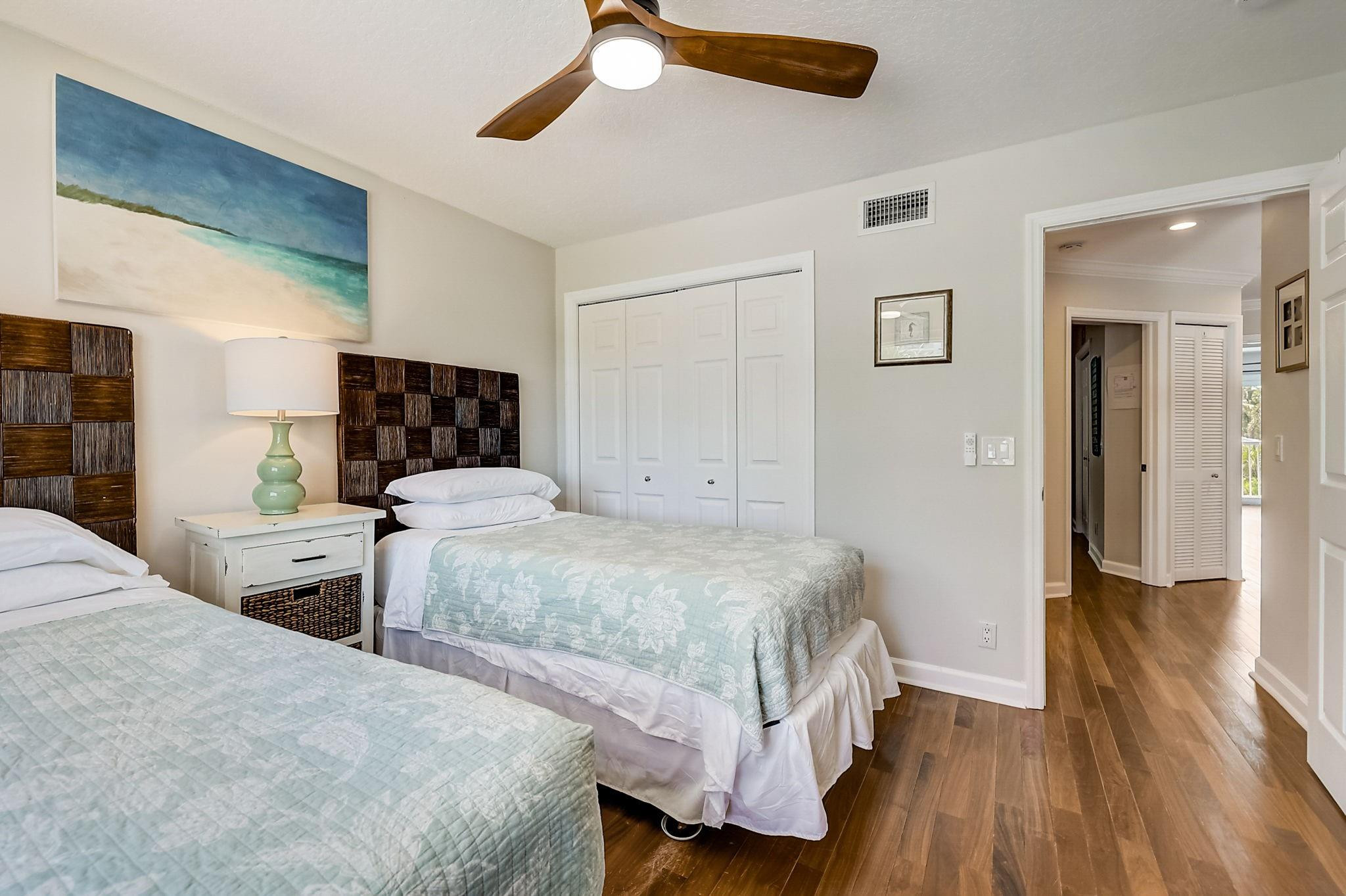 2221 NE 33rd Avenue 2221