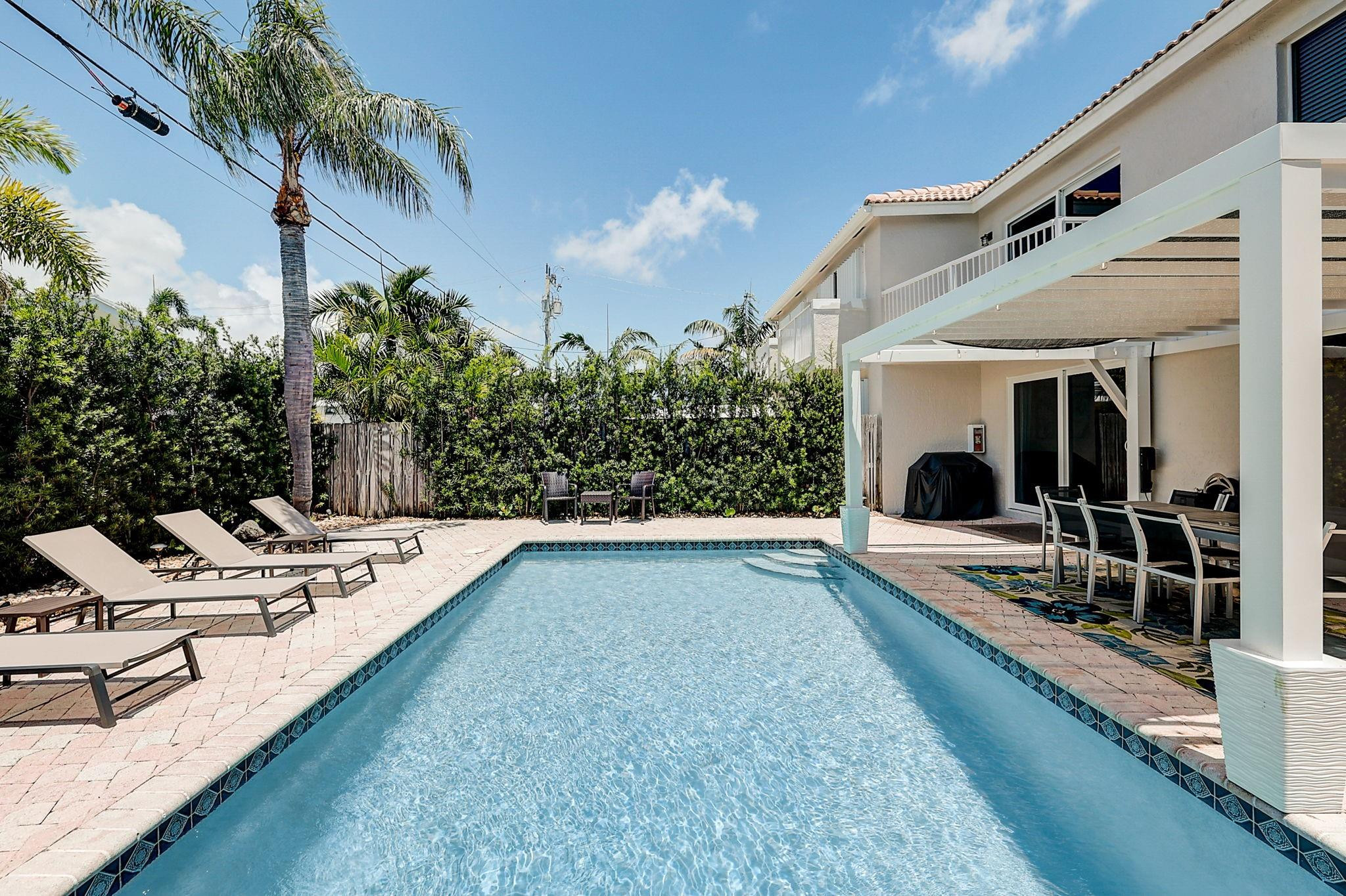 2221 NE 33rd Avenue 2221