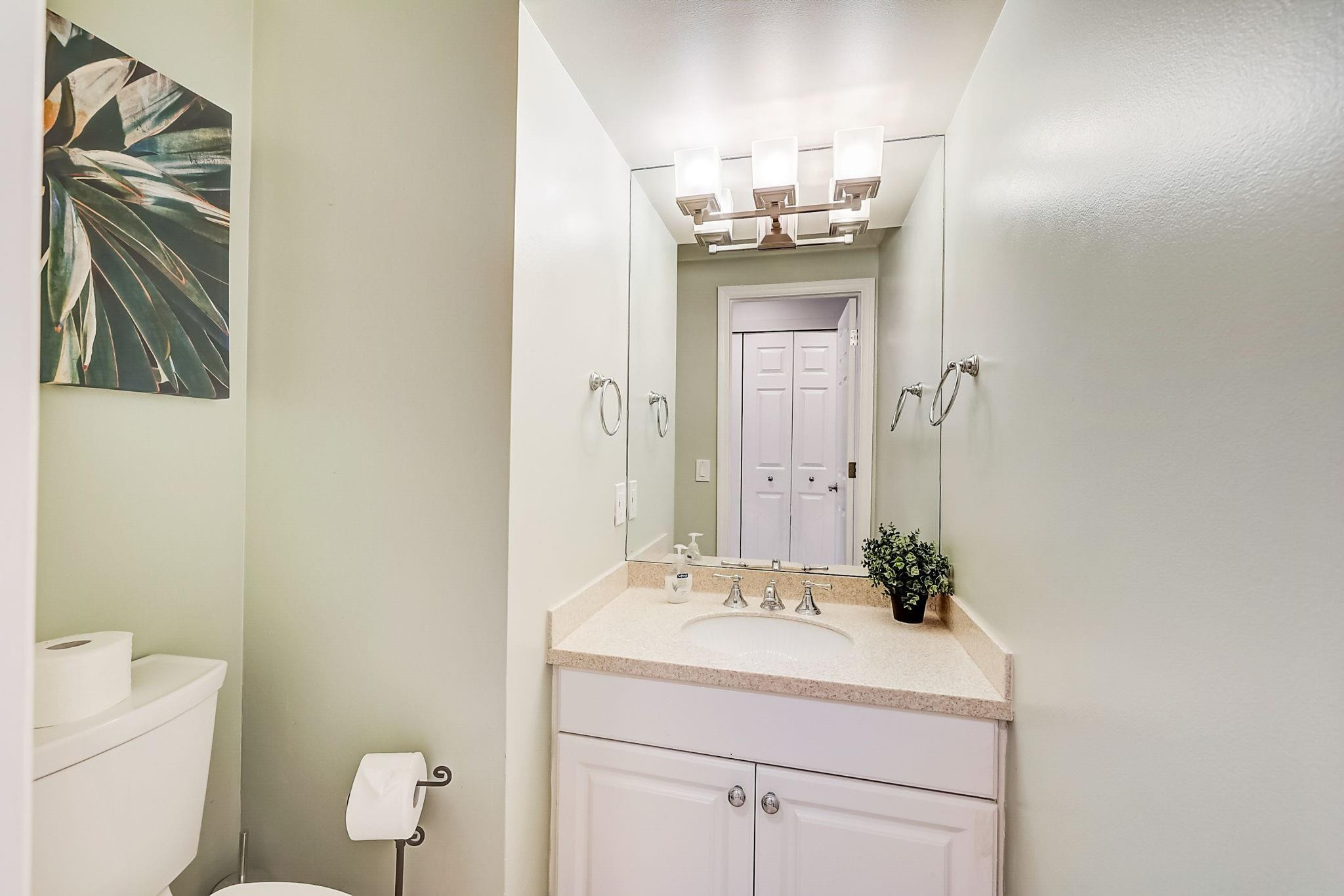 2221 NE 33rd Avenue 2221