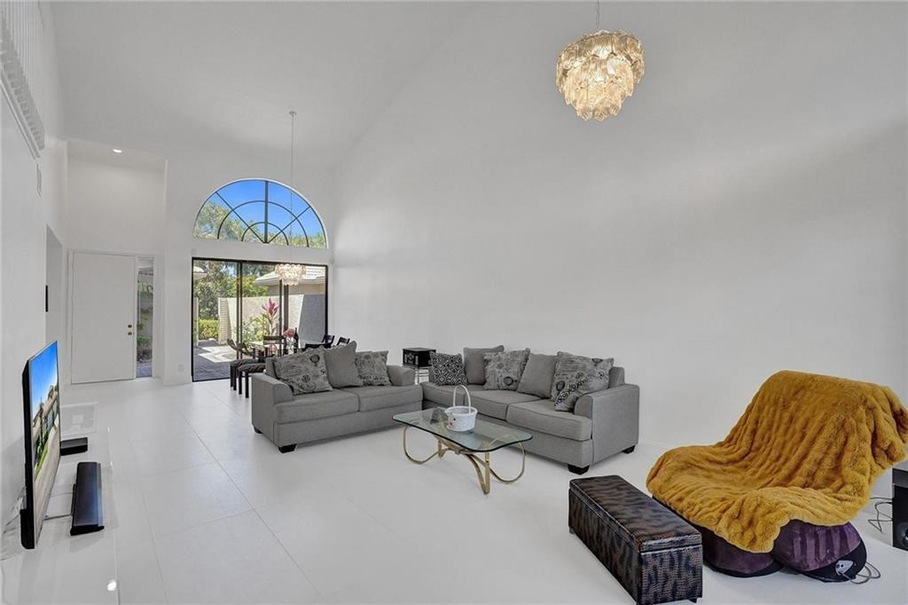 5315 Monterey Circle E