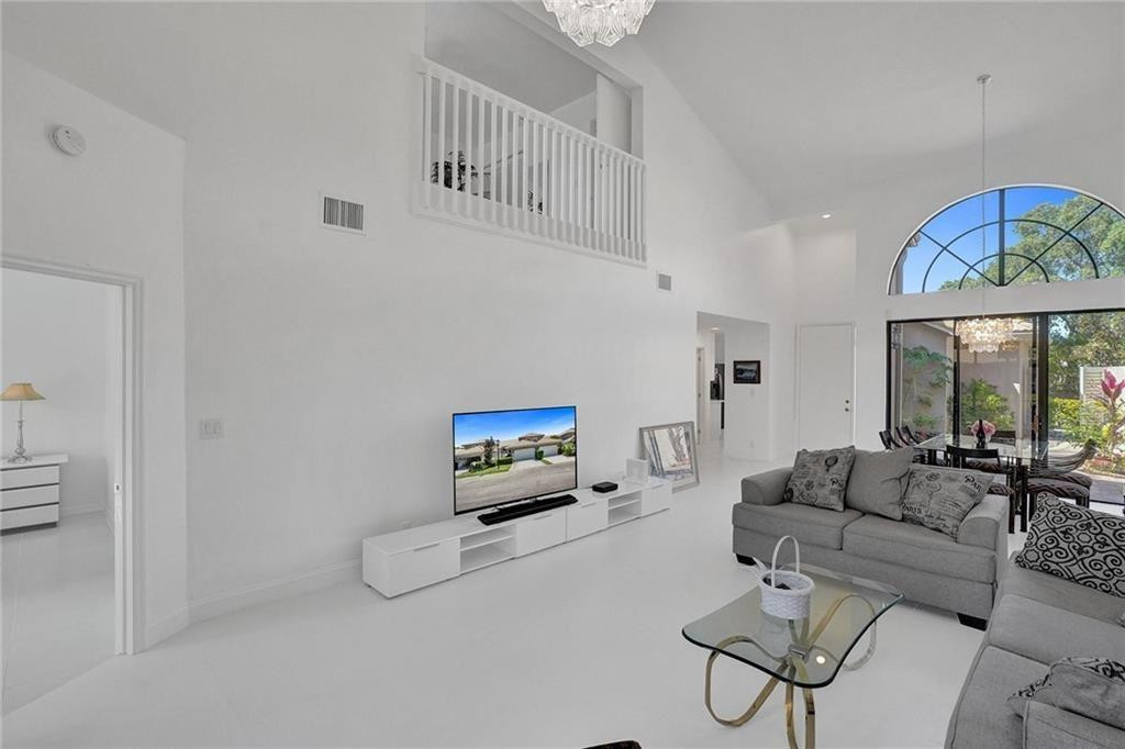 5315 Monterey Circle E