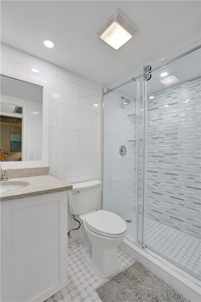 1770 S Ocean Boulevard 607, Lauderdale-By-The-Sea Unit: 607