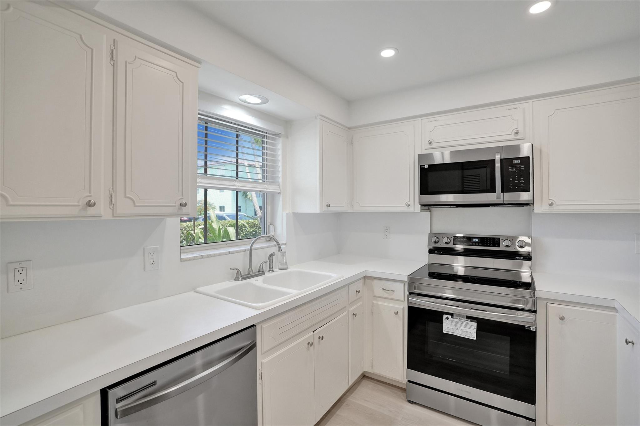 2820 NE 30th Street 6