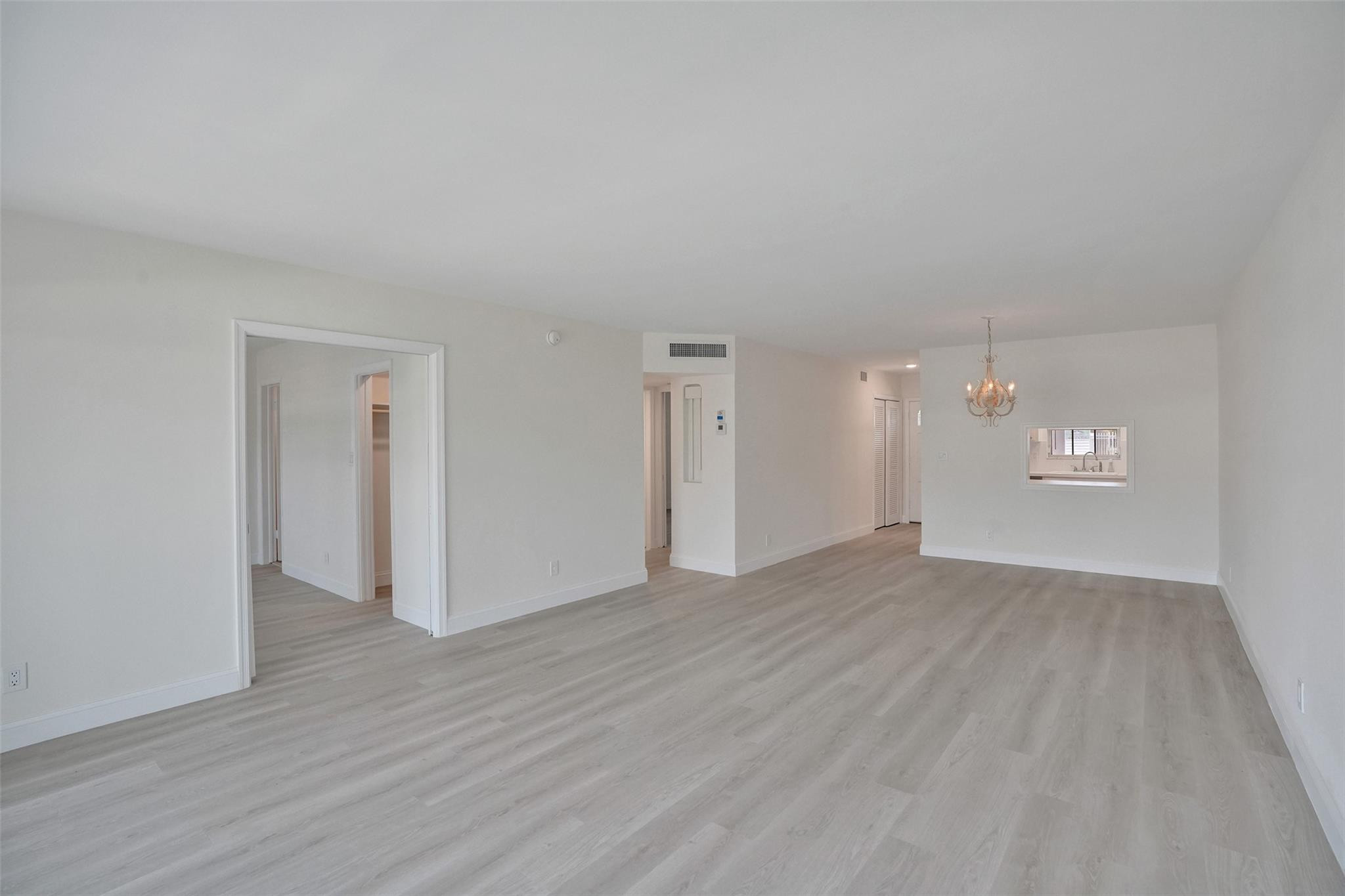 2820 NE 30th Street 6