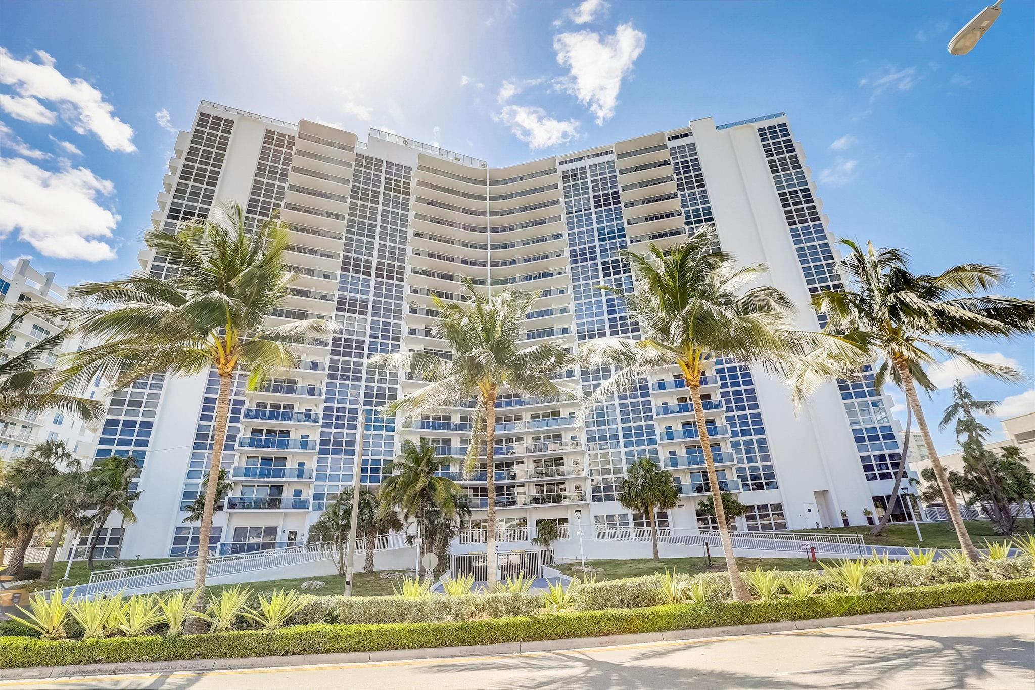 2841 N Ocean Boulevard 1102