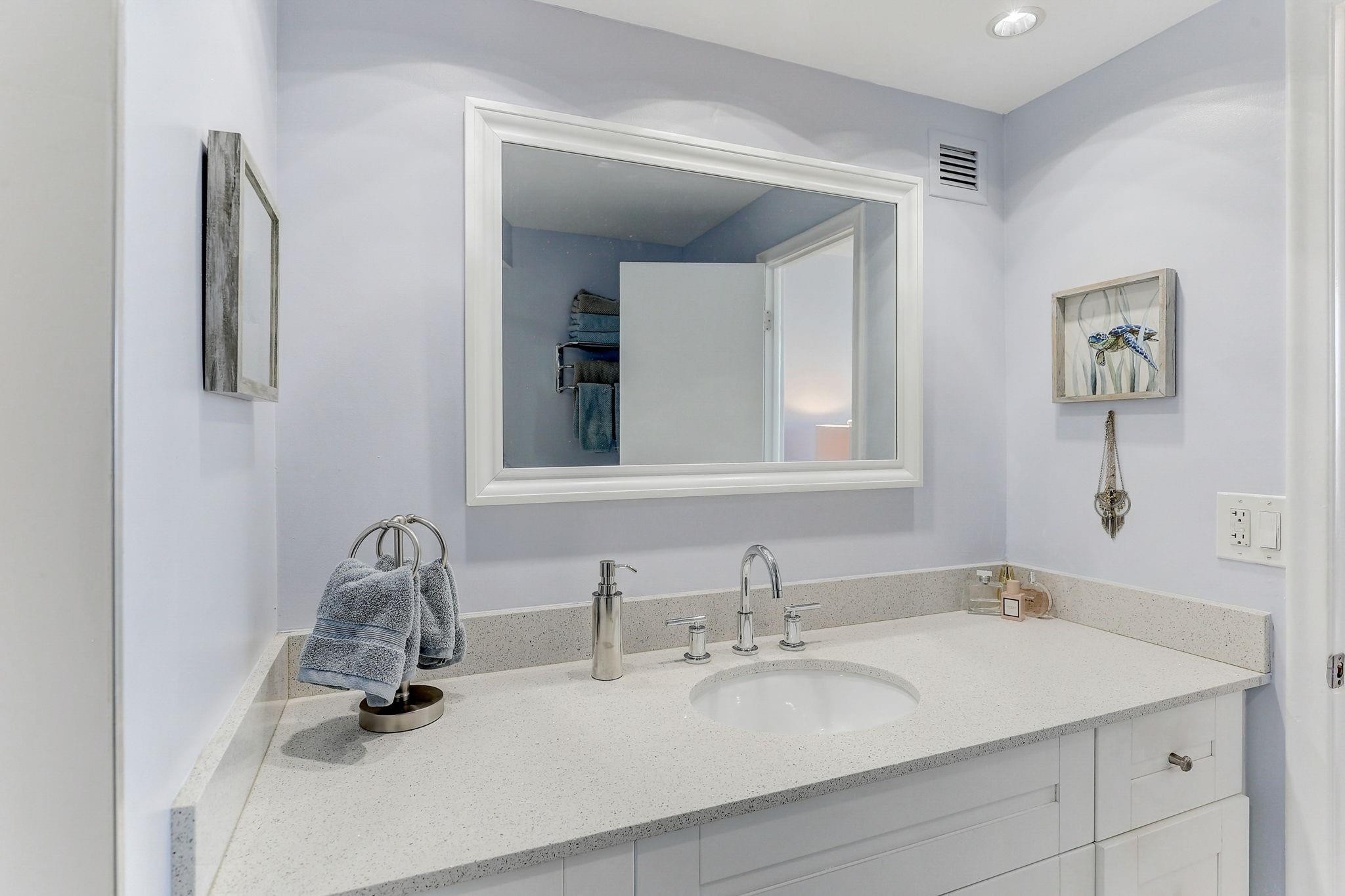 2841 N Ocean Boulevard 1102
