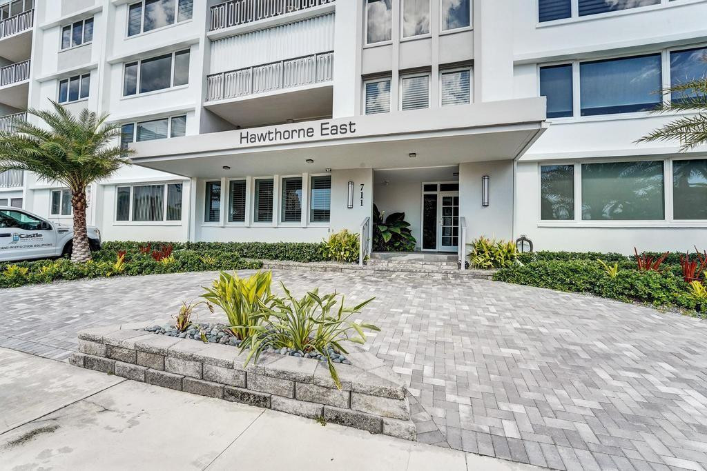 711 N Birch Road 403