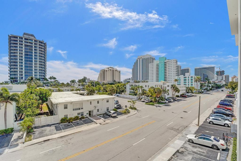 711 N Birch Road 403