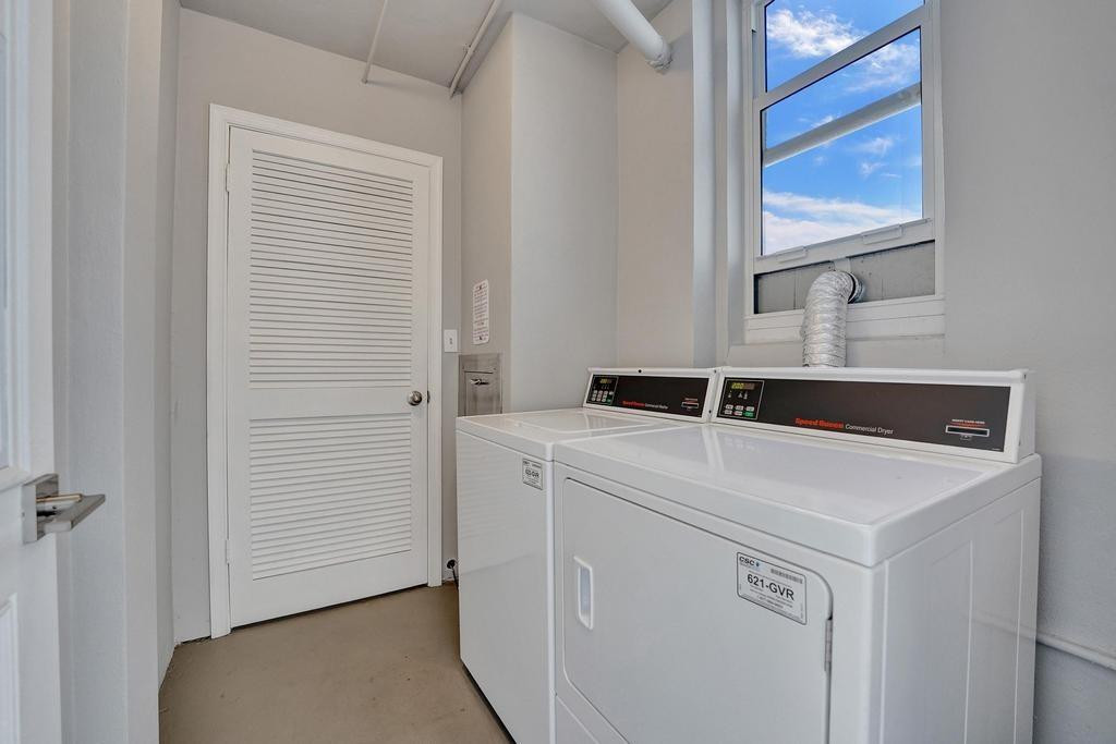 711 N Birch Road 403