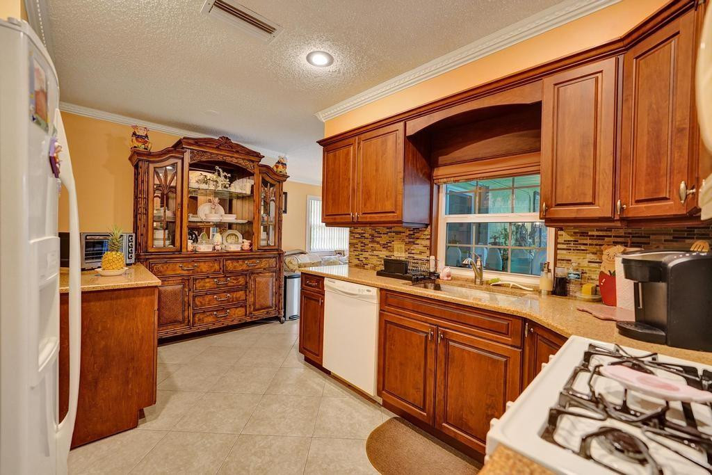 4391 NW 115th Terrace