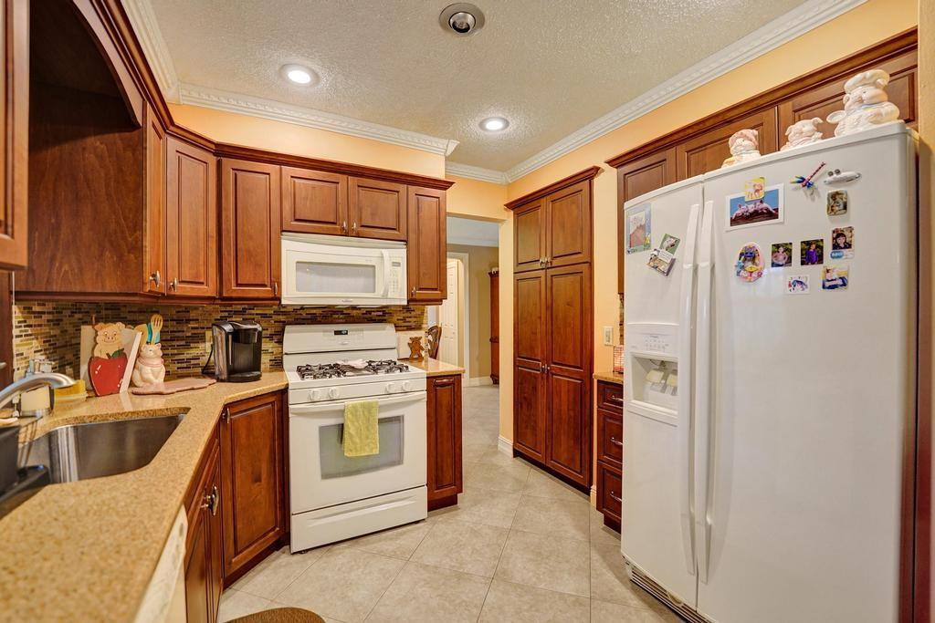 4391 NW 115th Terrace