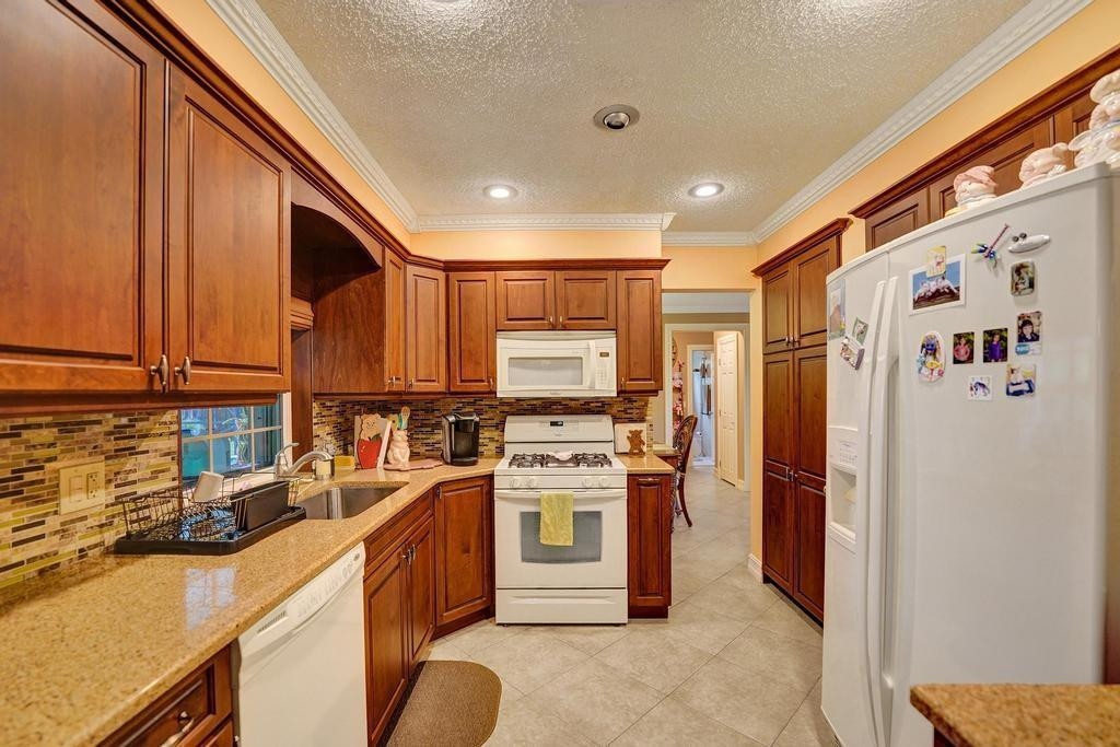 4391 NW 115th Terrace