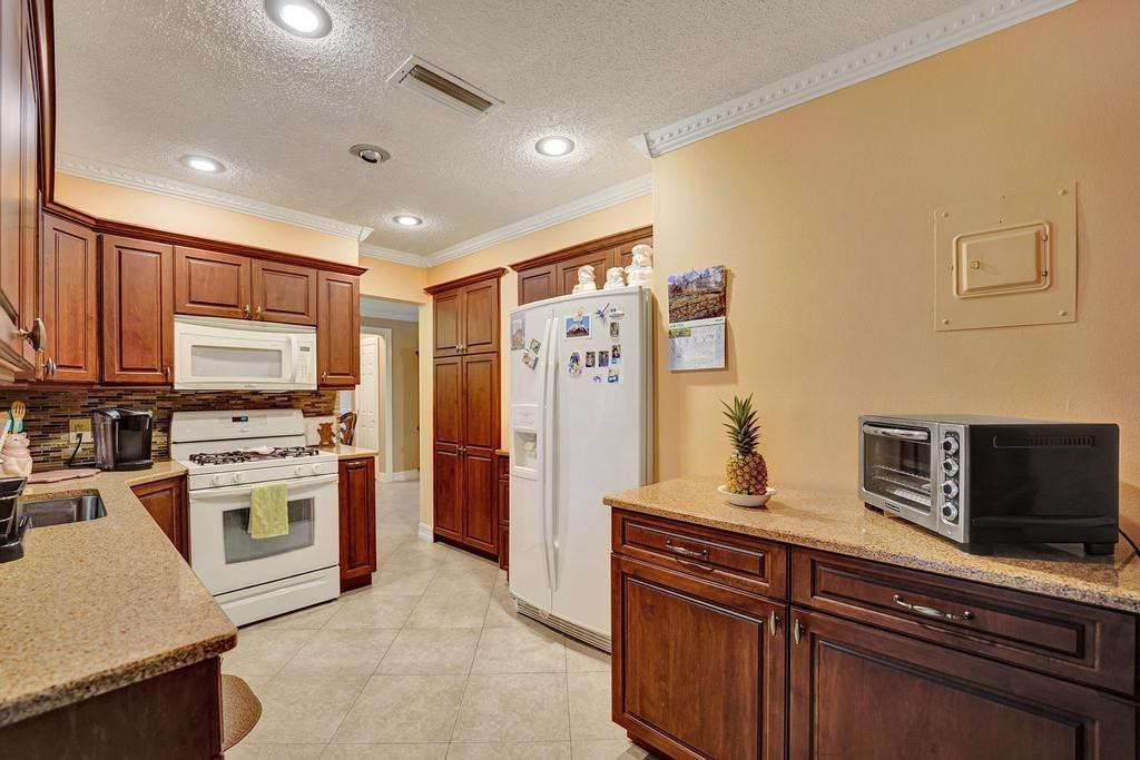 4391 NW 115th Terrace