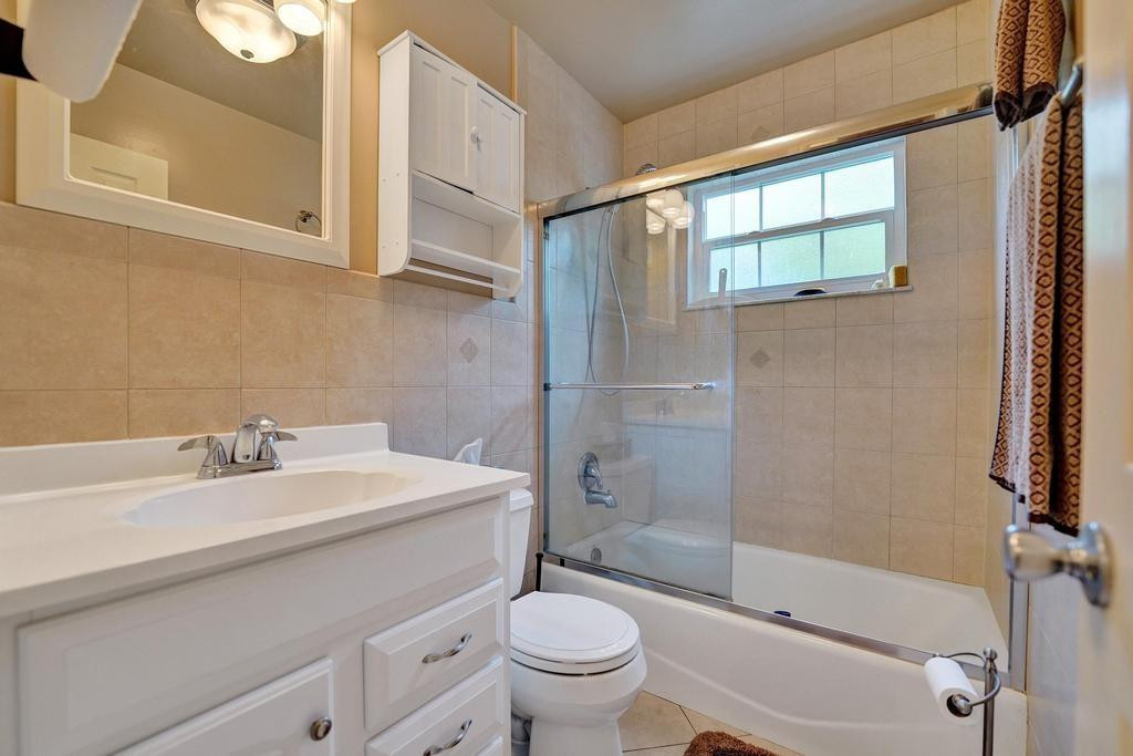 4391 NW 115th Terrace