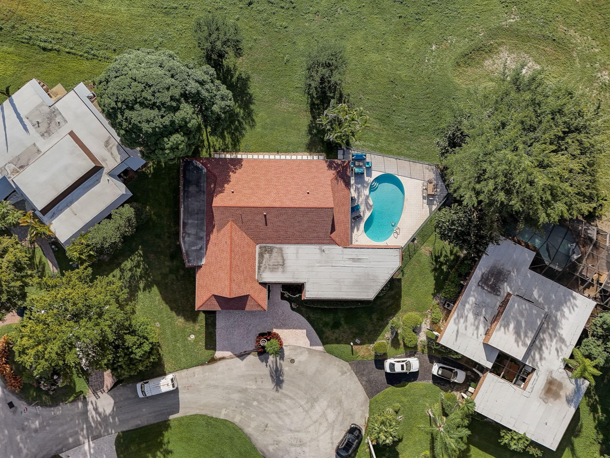5306 Sea Grape Circle