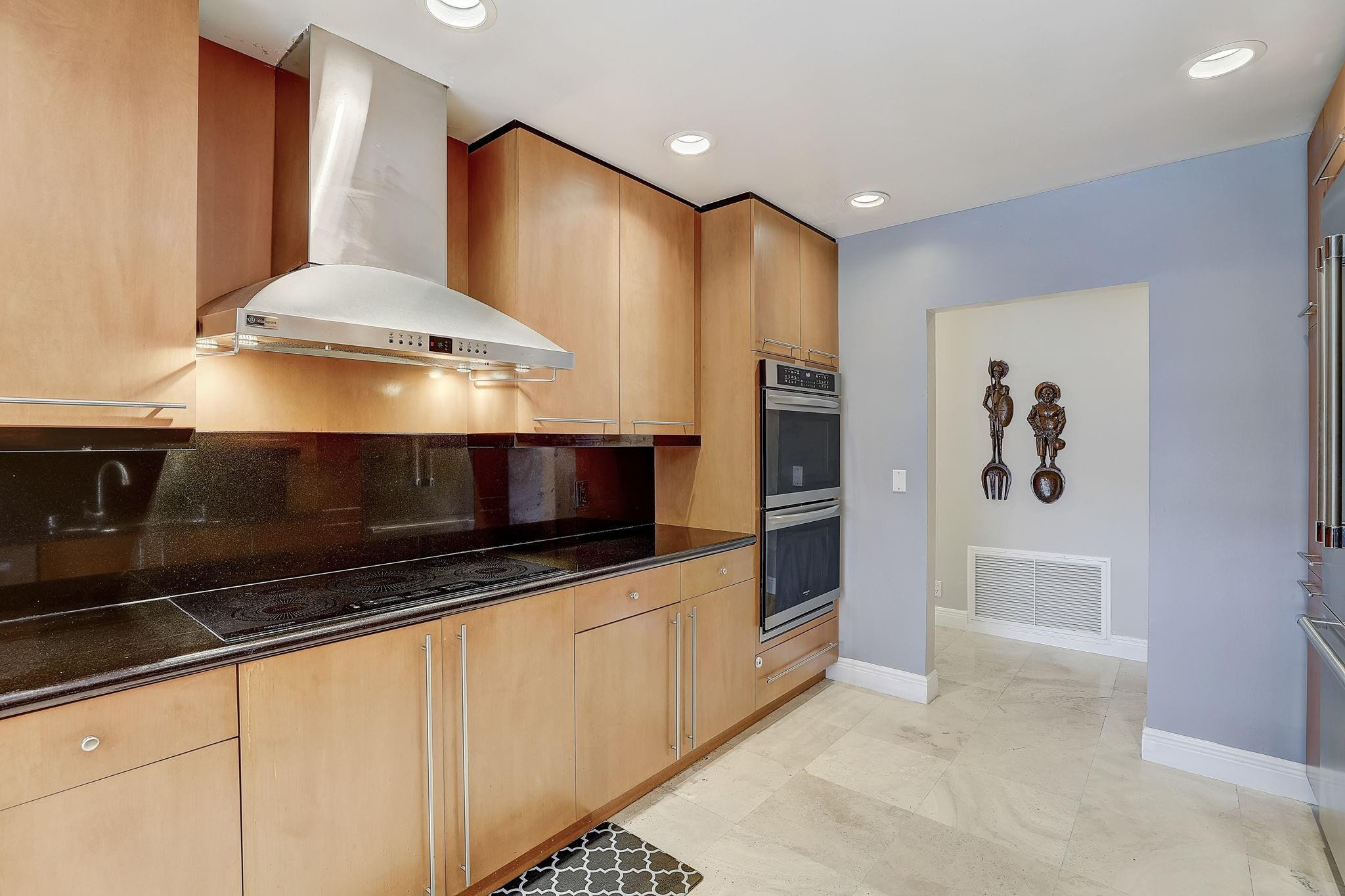 5306 Sea Grape Circle